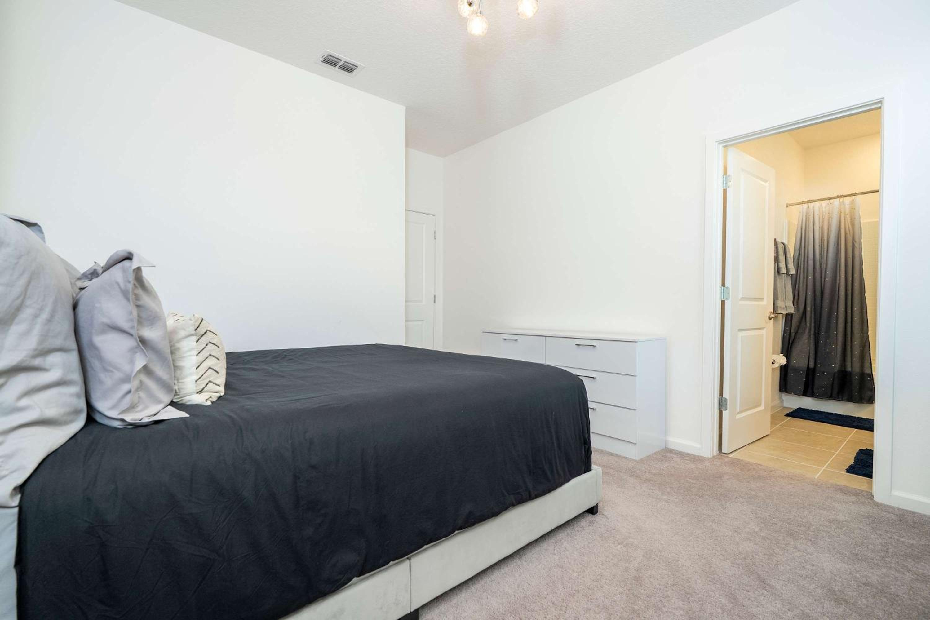 Family Friendly 12Bd w Jacuzzi Veranda Palms 4401