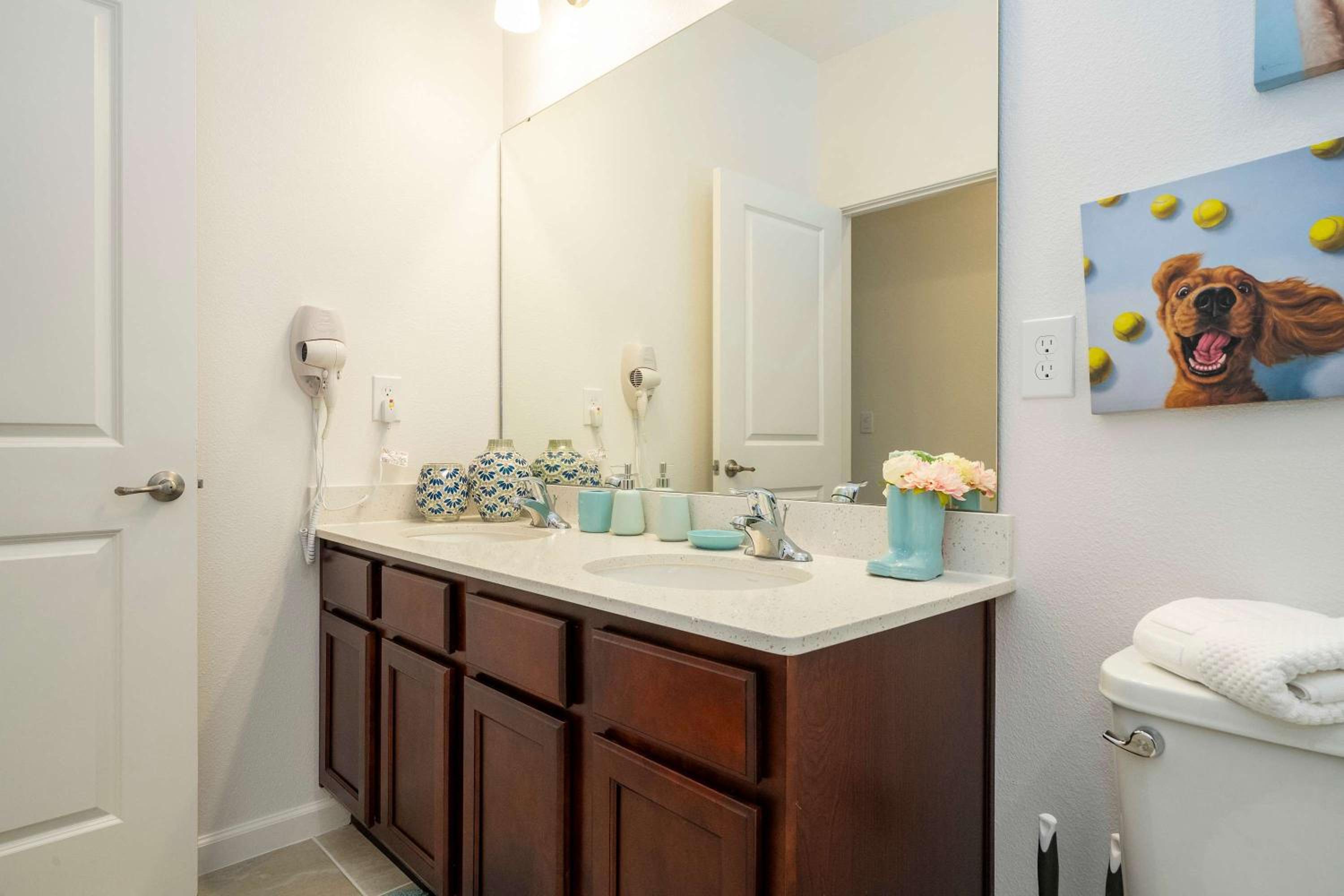 Family Friendly 12Bd w Jacuzzi Veranda Palms 4401