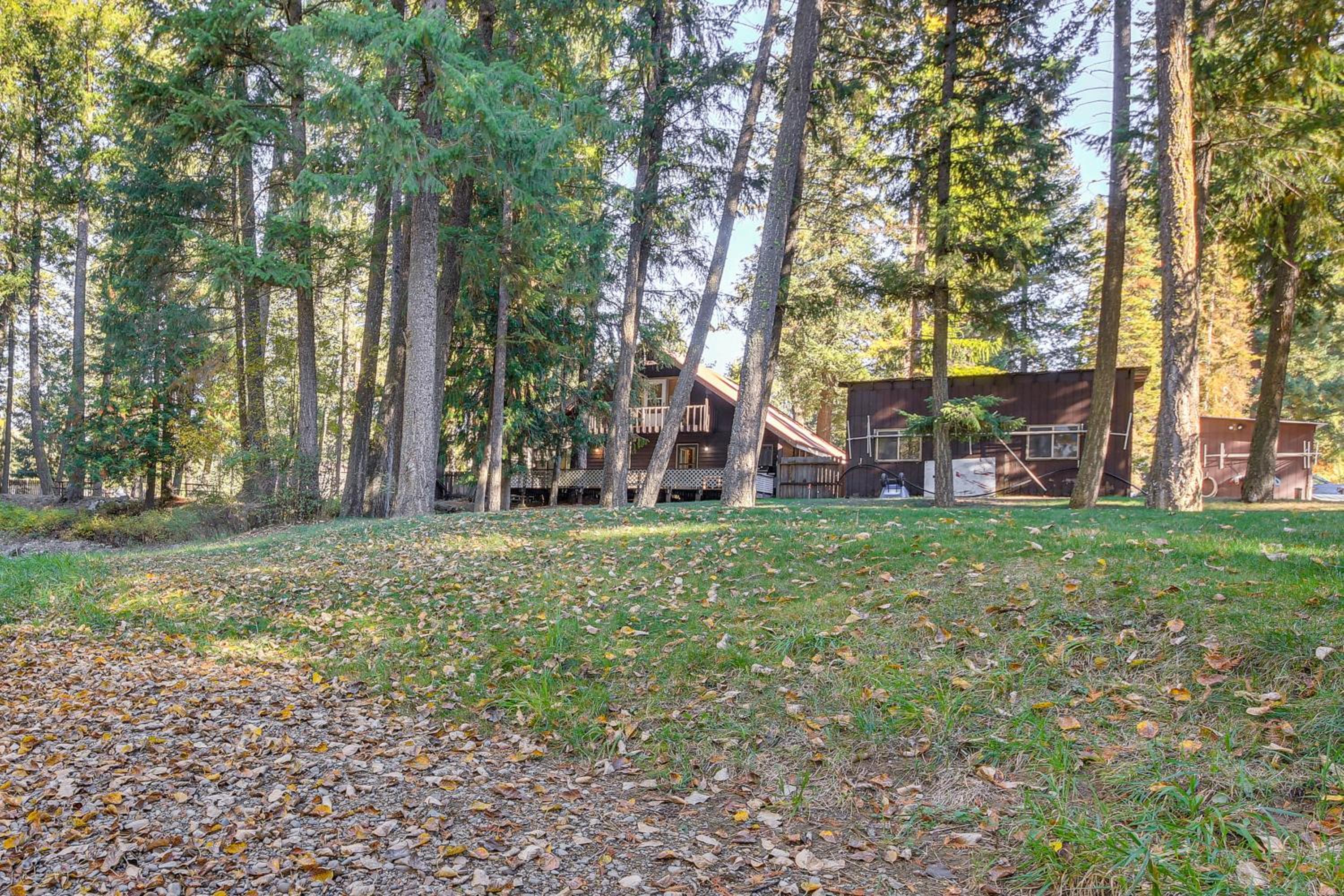 1 Mi to Dtwn Libby Peaceful Home with Creek Access!