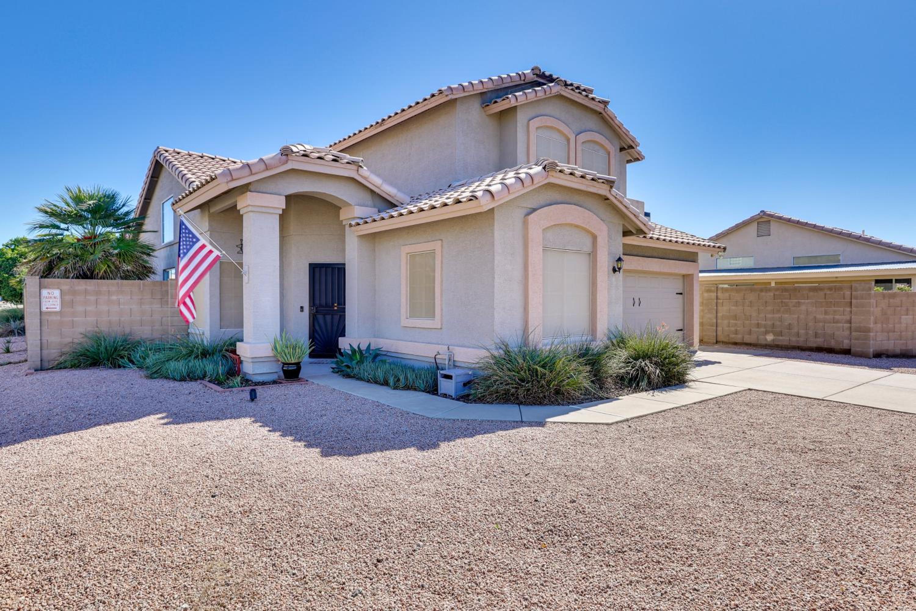 Outdoor Entertainment Area! Relaxing Phoenix Home