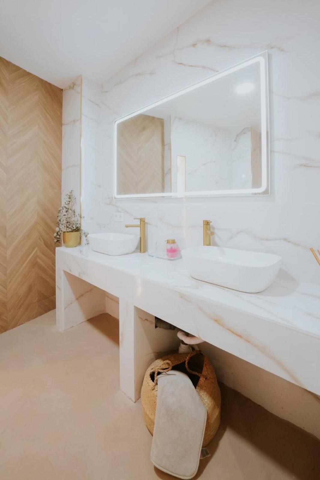 Room Turia