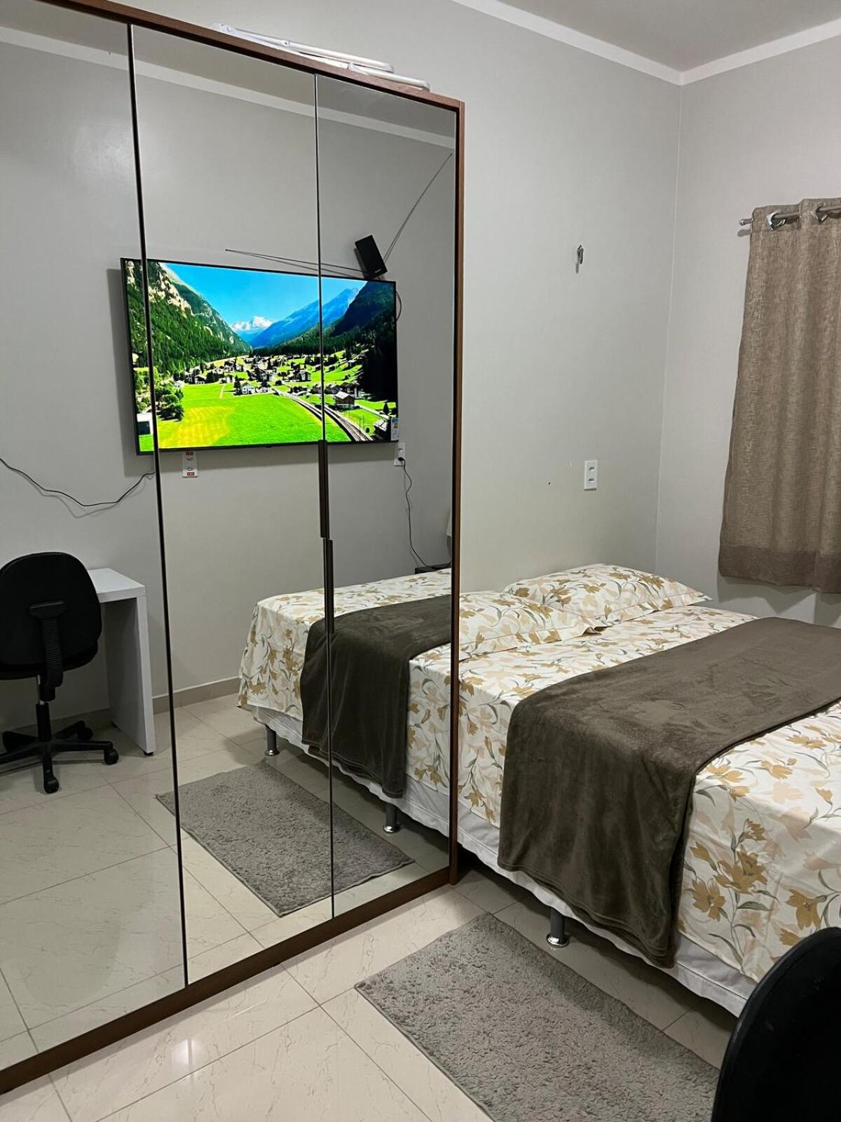 Casa com suite bem localizada