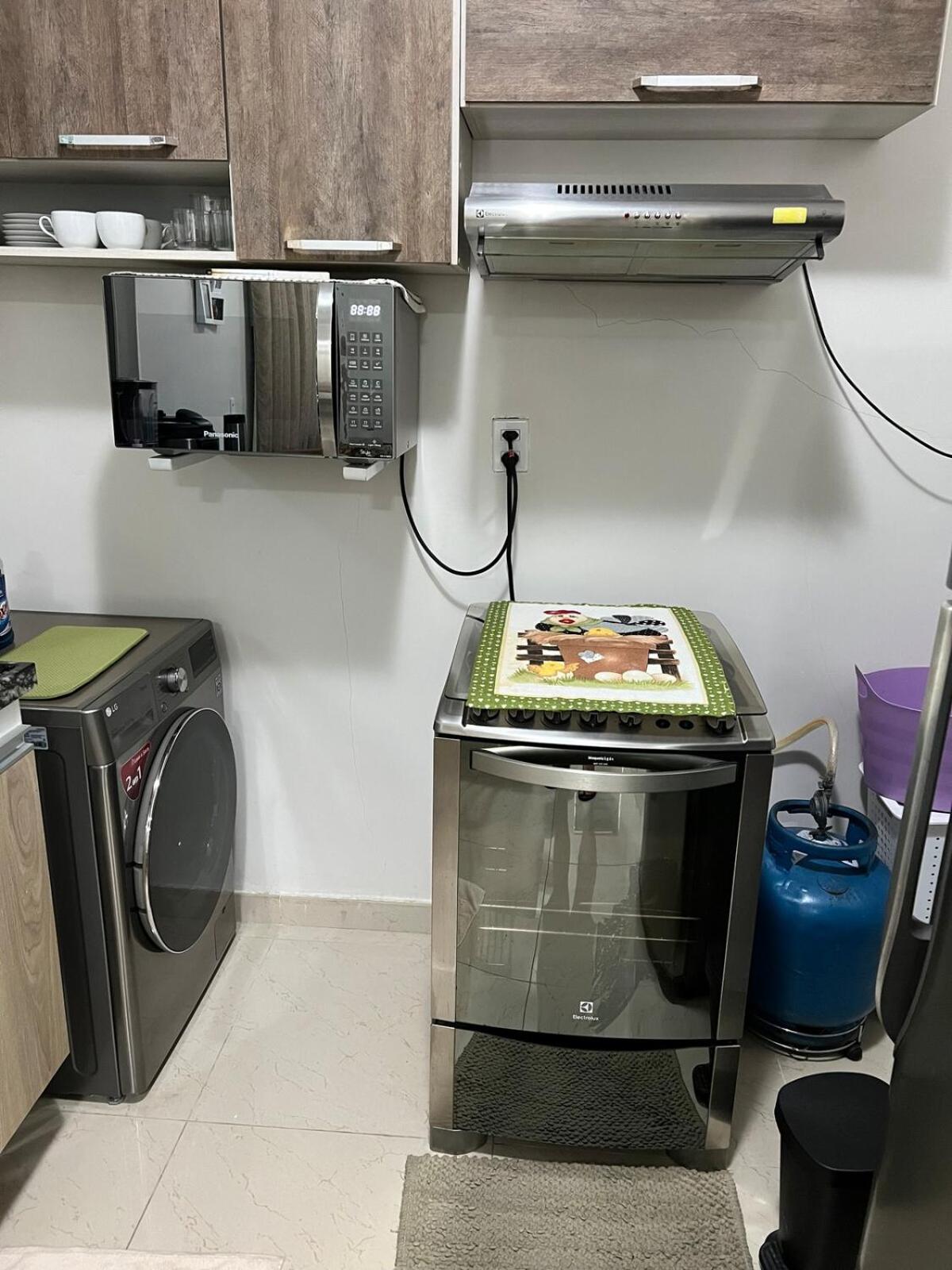 Casa com suite bem localizada