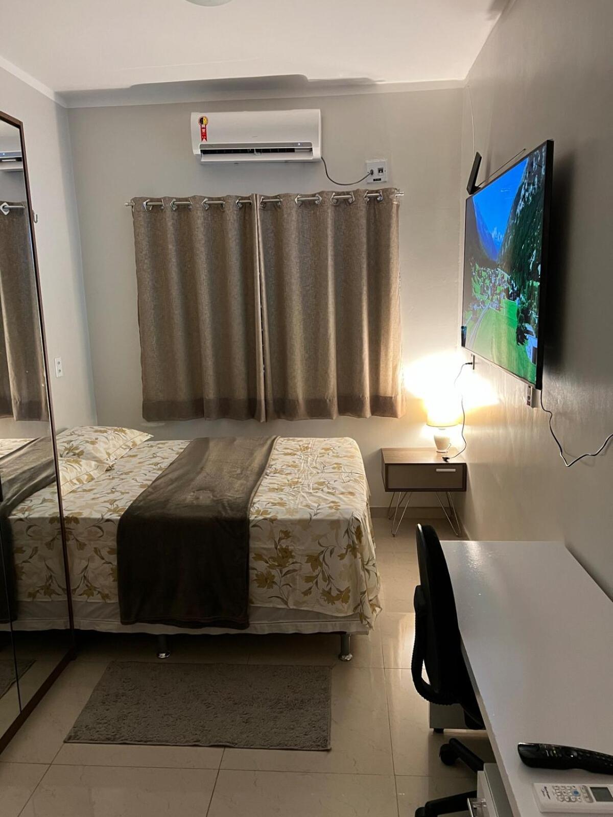 Casa com suite bem localizada