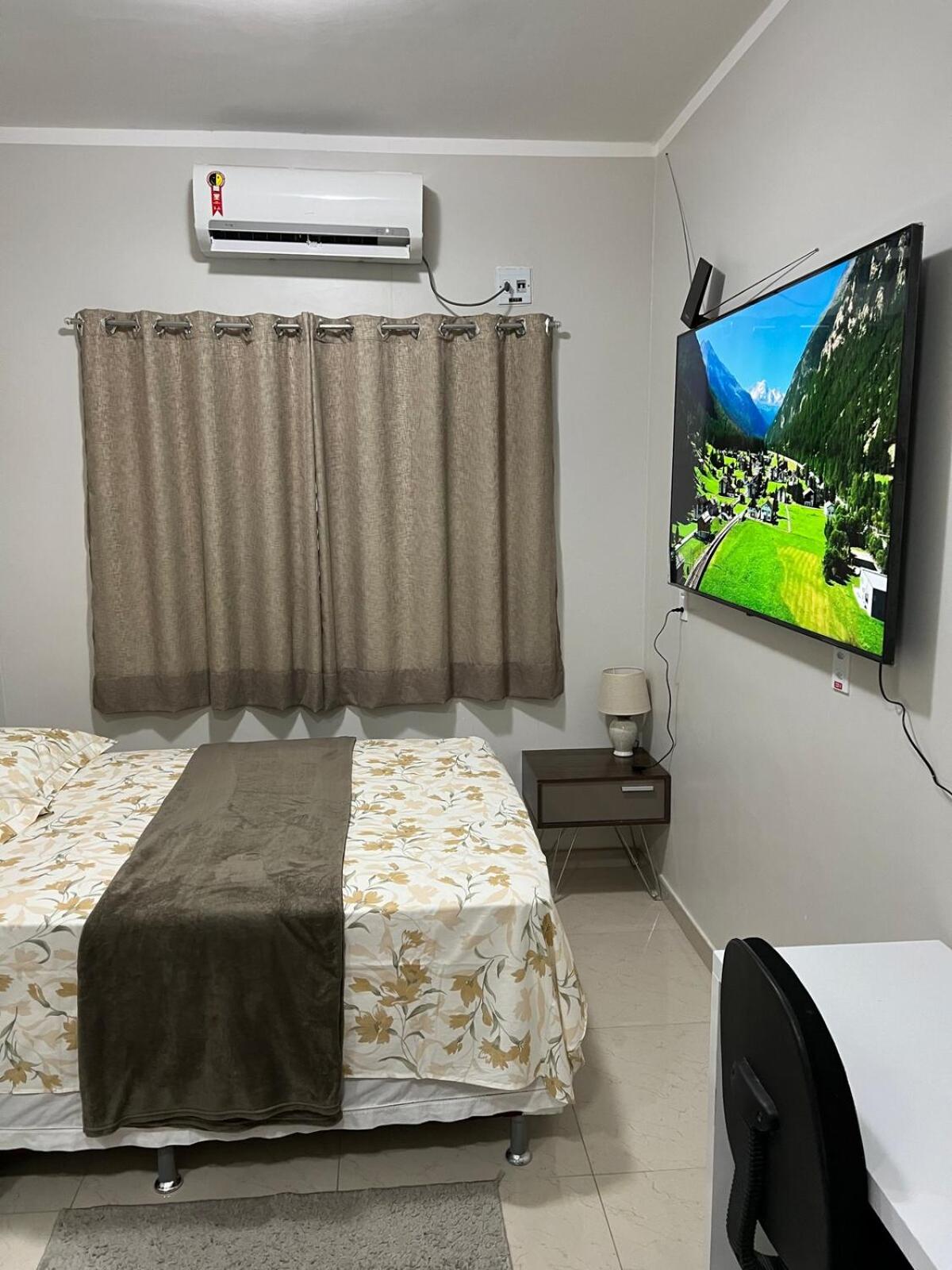 Casa com suite bem localizada