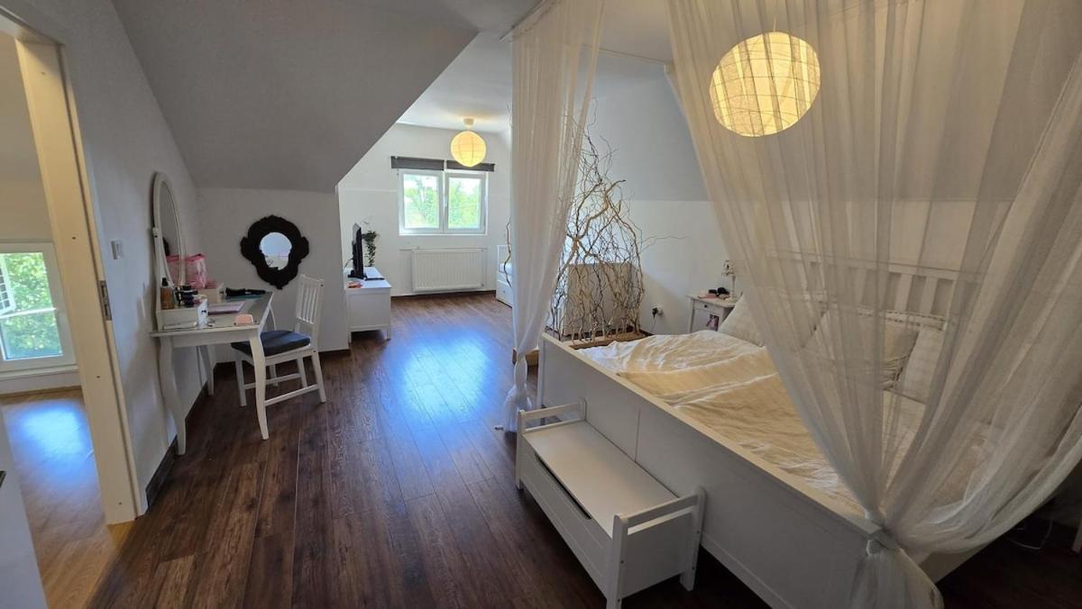 Villa Aurora