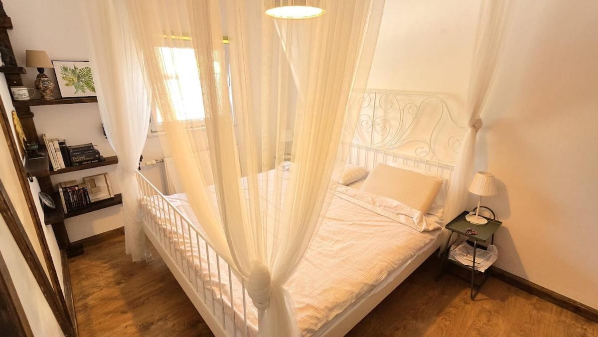 Villa Aurora