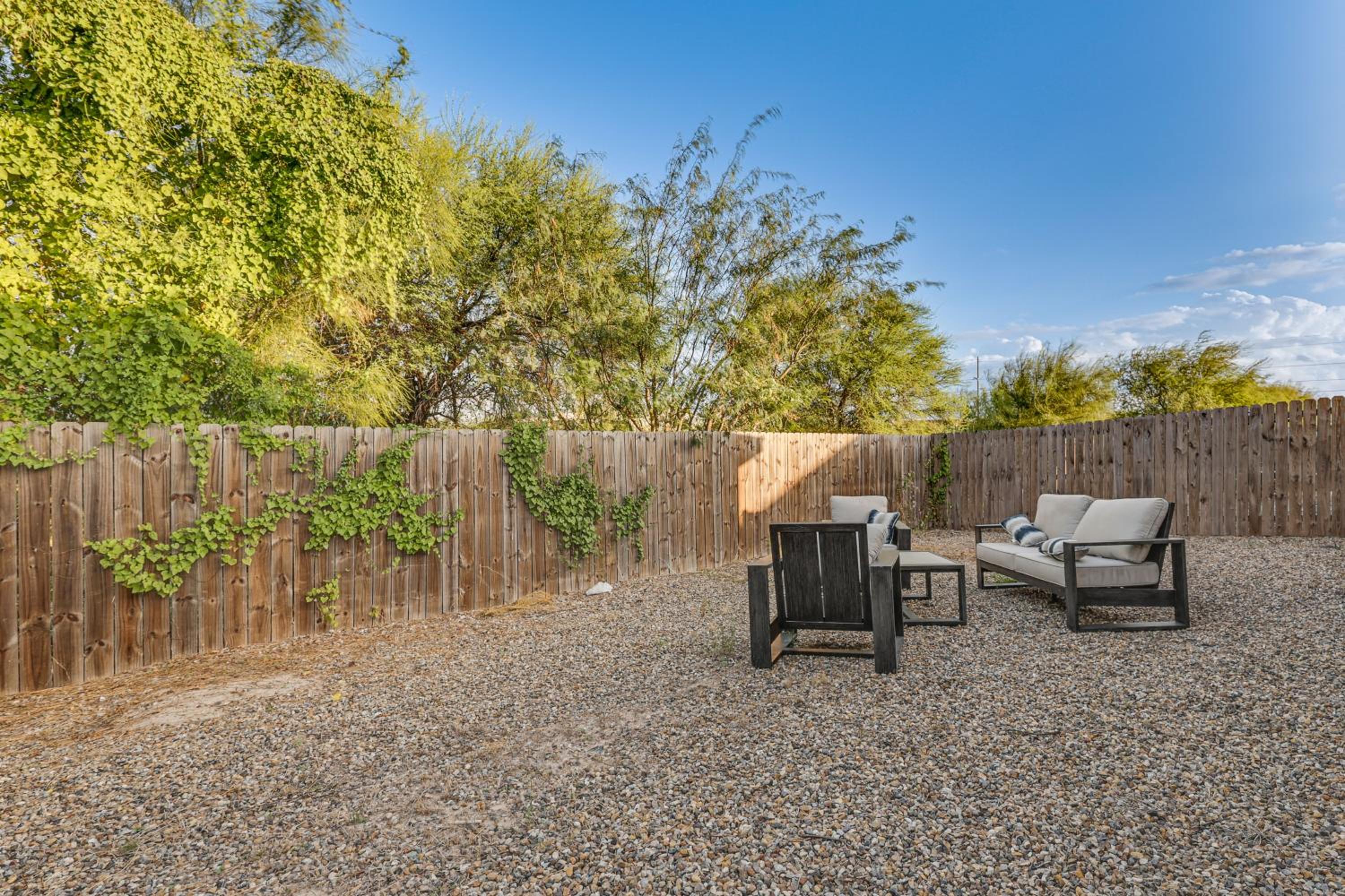 2 Mi to DHR Health Commuter-Friendly Pharr Apt
