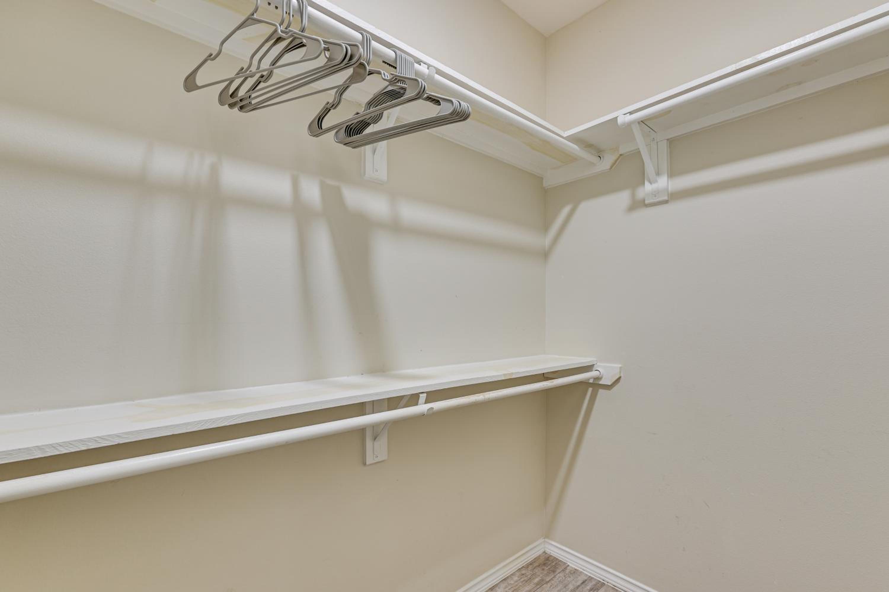 2 Mi to DHR Health Commuter-Friendly Pharr Apt