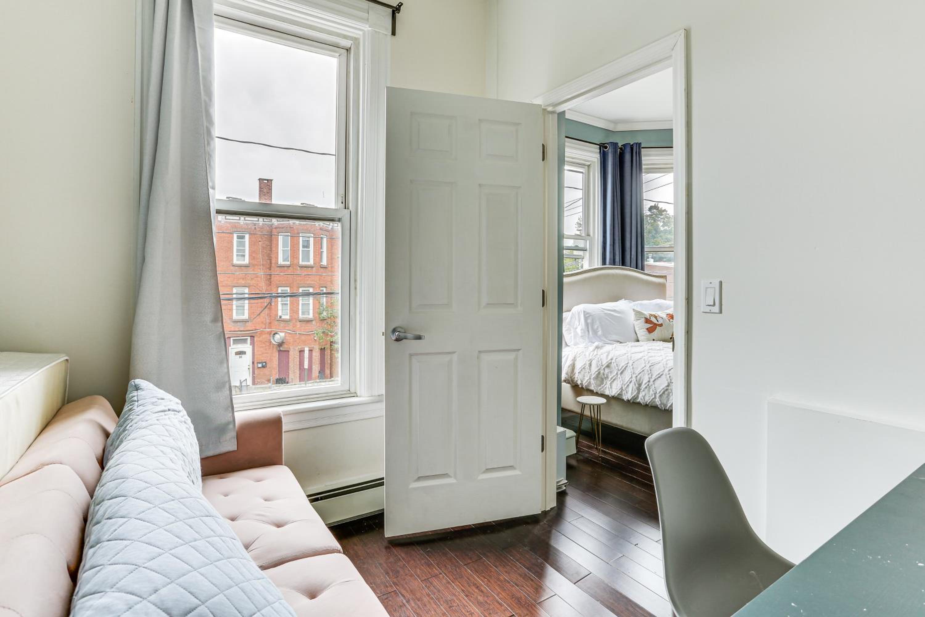 Explore and Work! Stylish Washington Heights Duplex