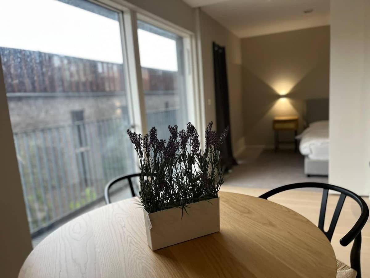 Joyful Group - Deansgate 2BR Chic City Gardens Apartment