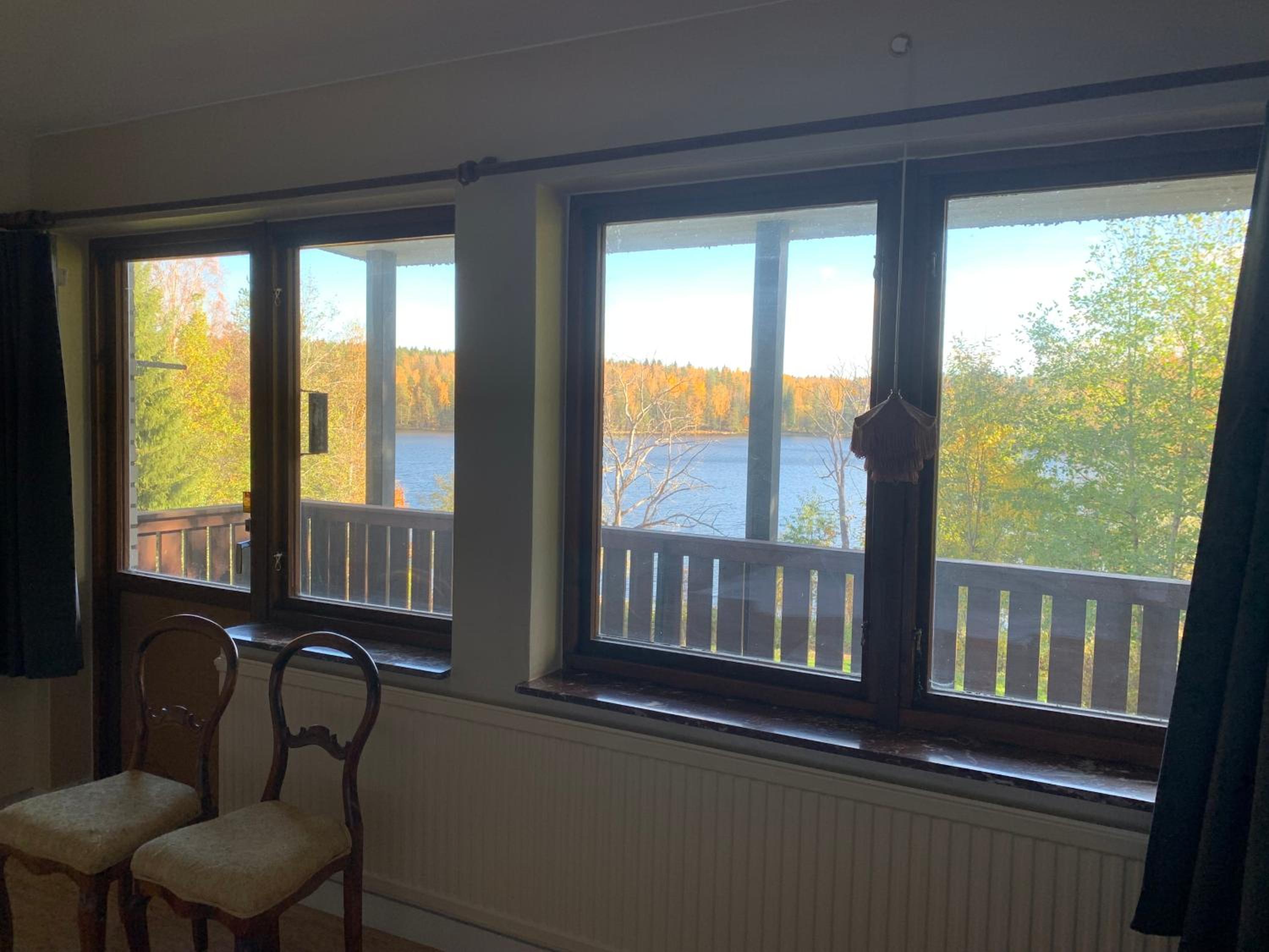 Lakeview Villa