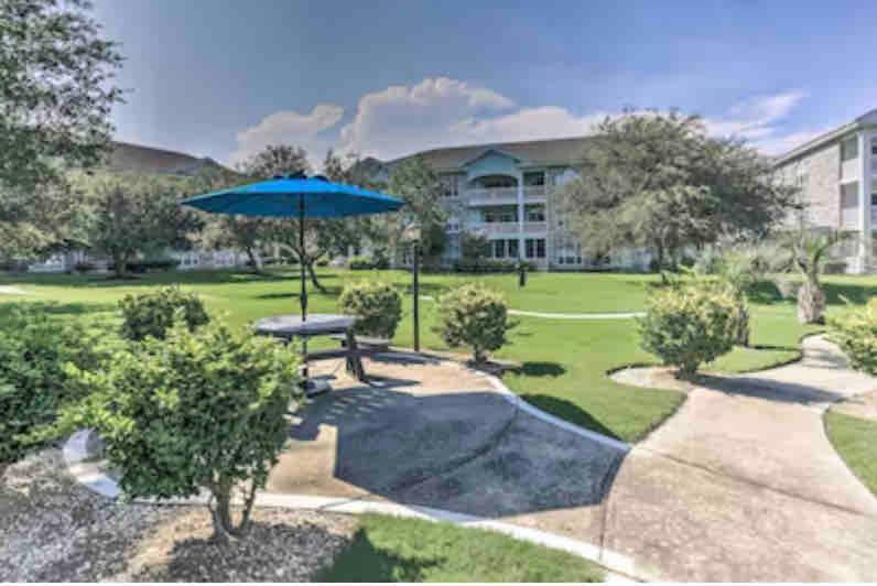 Myrtle Beach Retreat - Golf and Pools On-site