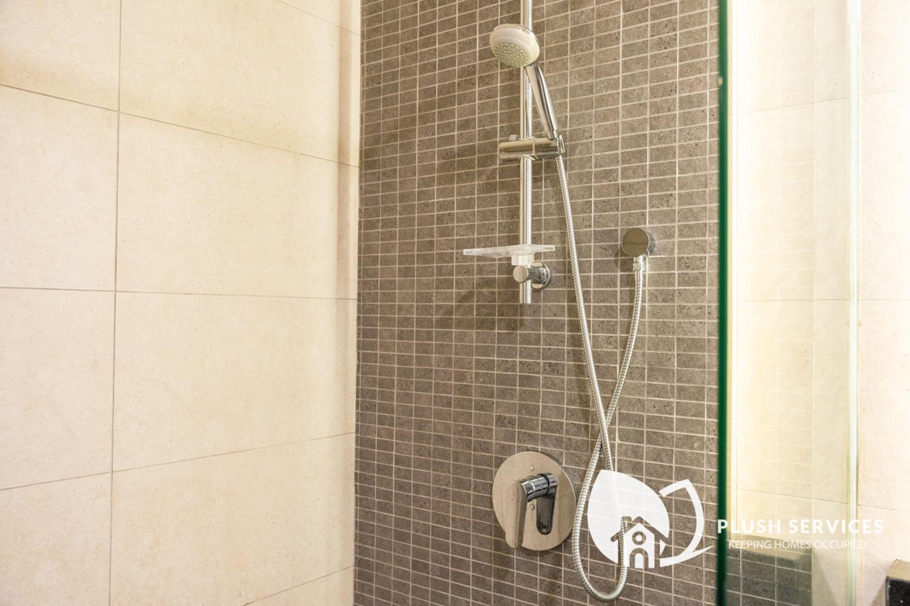 Societe Suites Hartamas by Plush
