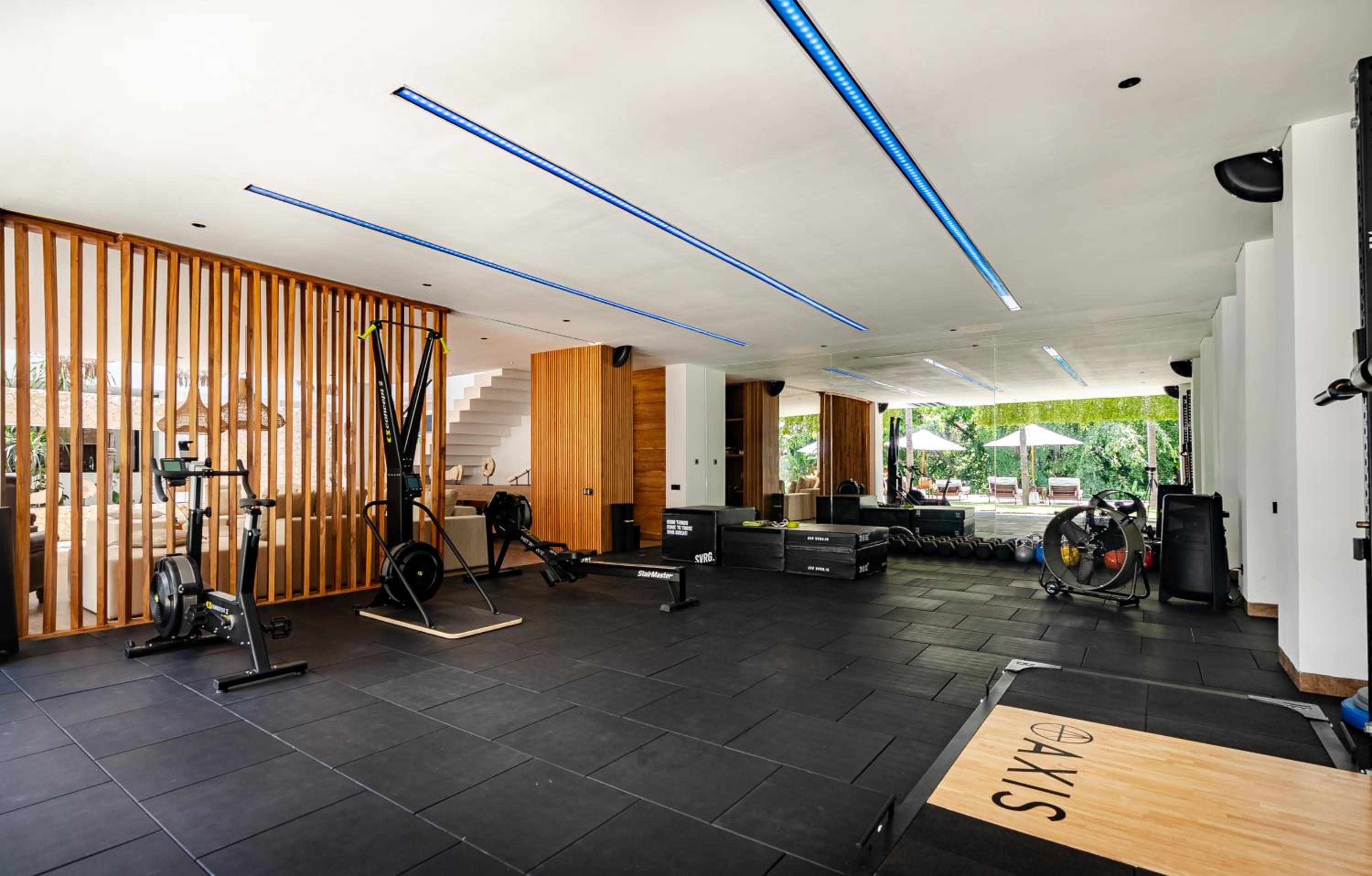 Villa Zeno Arete Pererenan 6 Bedroom , Ice Bath, Sauna and Gym