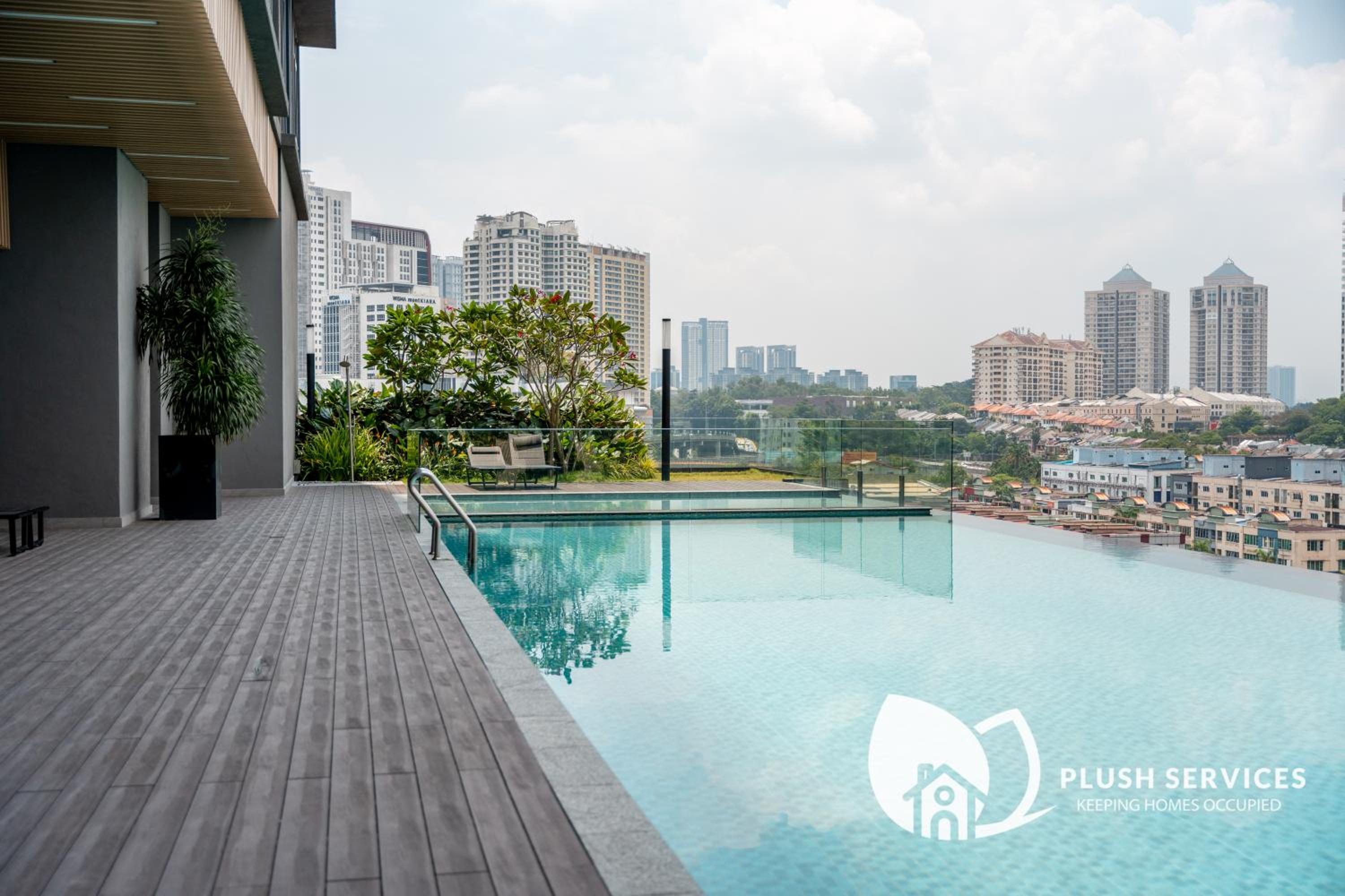 Societe Suites Hartamas by Plush