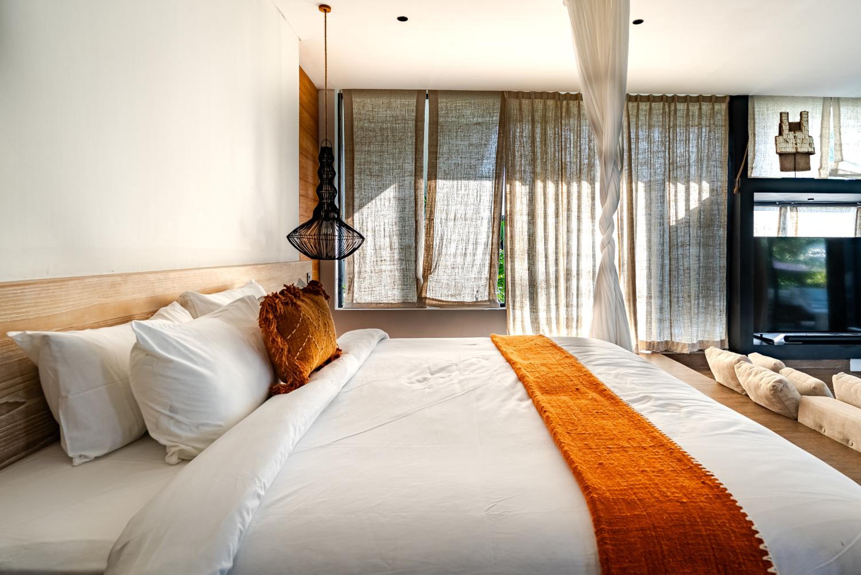 Villa Zeno Arete Pererenan 6 Bedroom , Ice Bath, Sauna and Gym