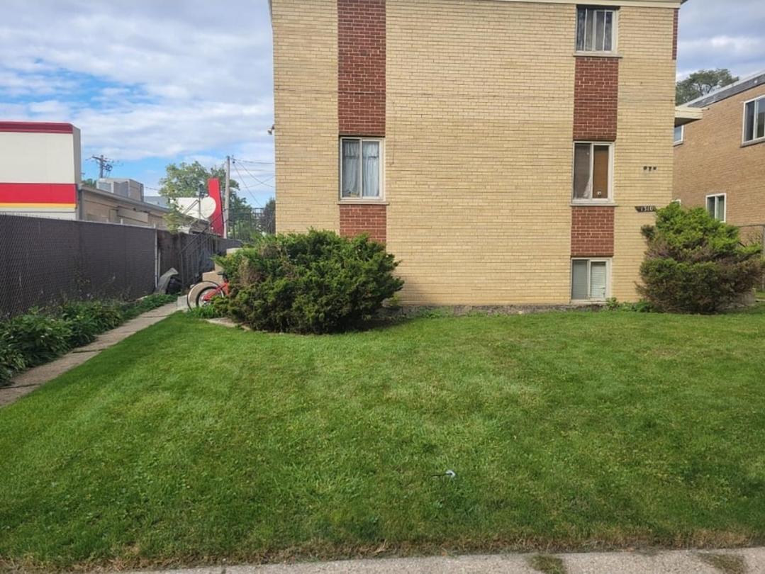 Garden Apartment Near Northwestern