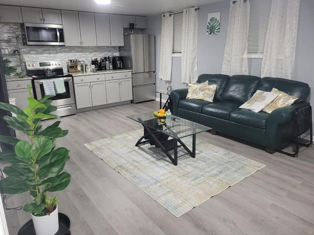Garden Apartment Near Northwestern