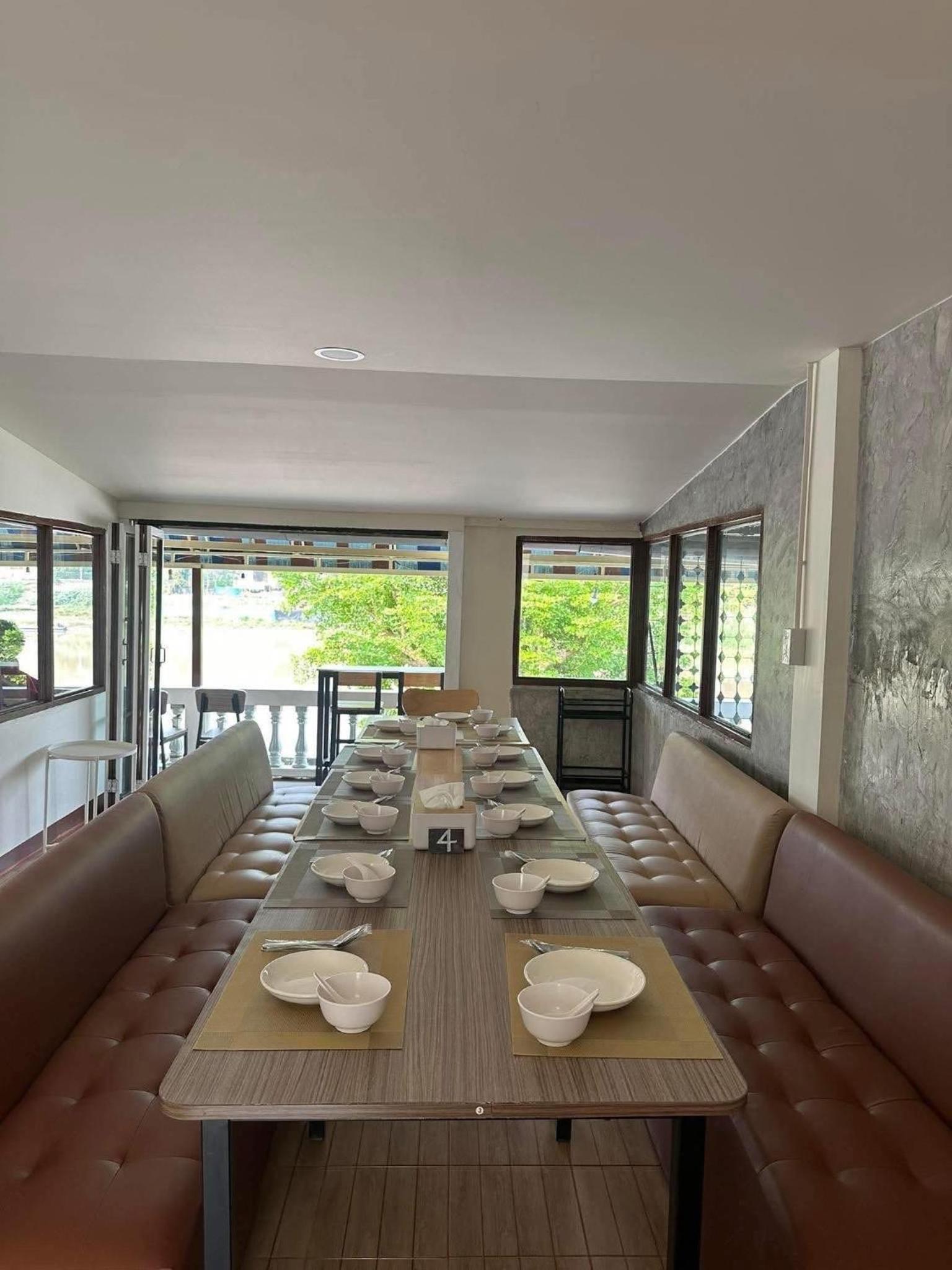 ณิชาวิลล่า ริเวอร์ฟร้อนท์ บ้านท่าตอน Nicha Villa Riverfront BanThaton