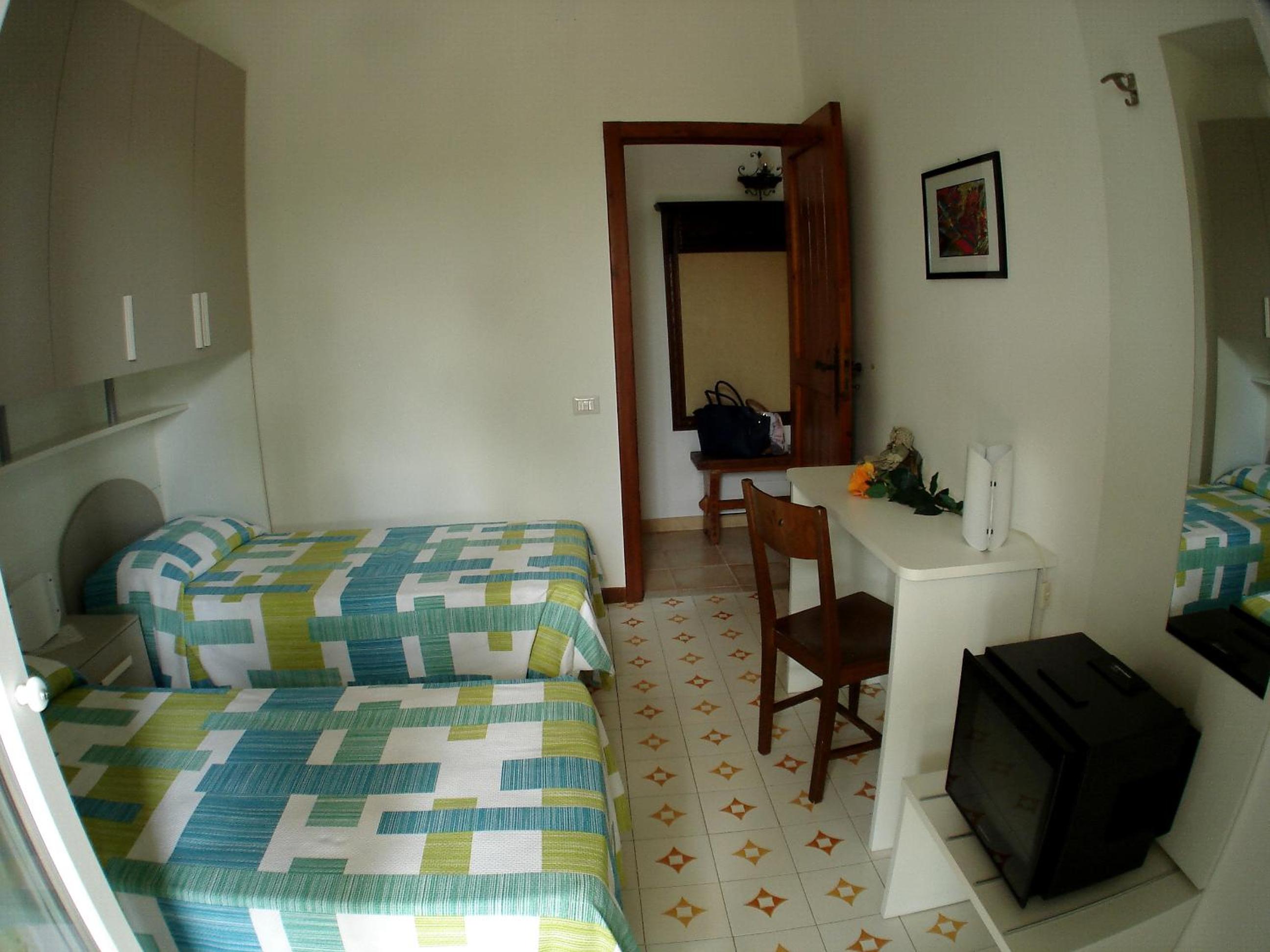 Photo 13