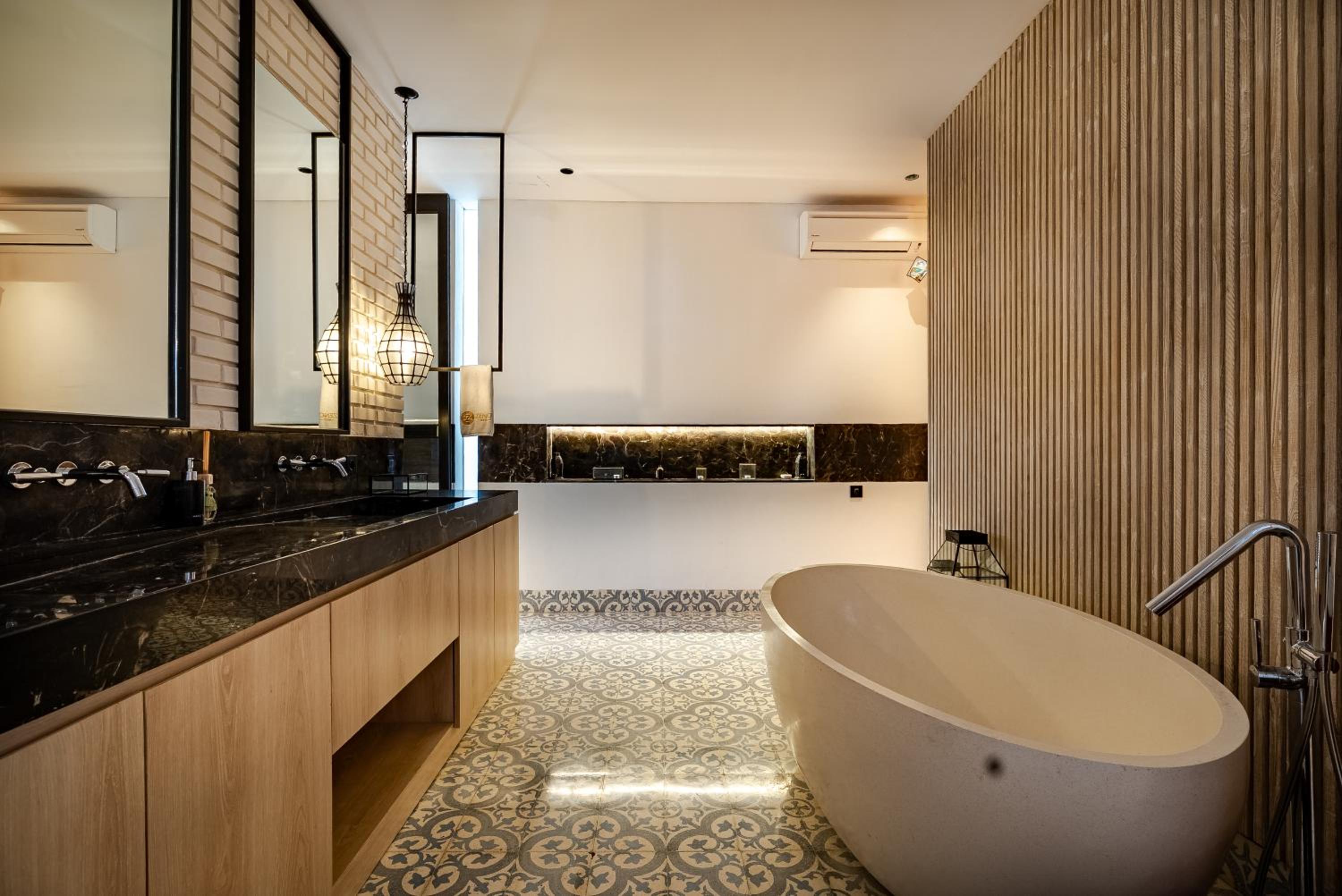 Villa Zeno Arete Pererenan 6 Bedroom , Ice Bath, Sauna and Gym
