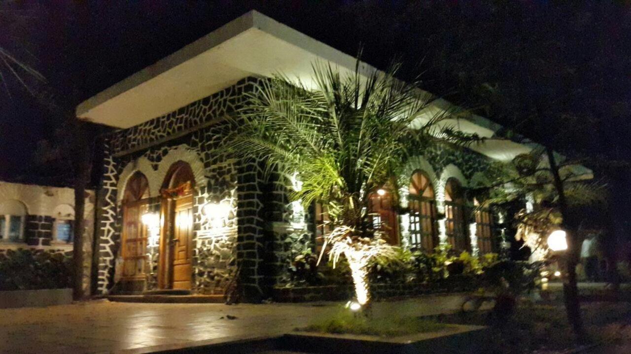 Luxurious Vintage Villa view 2