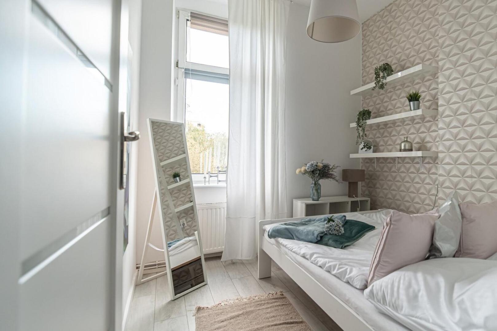 Apartly - Unisławy