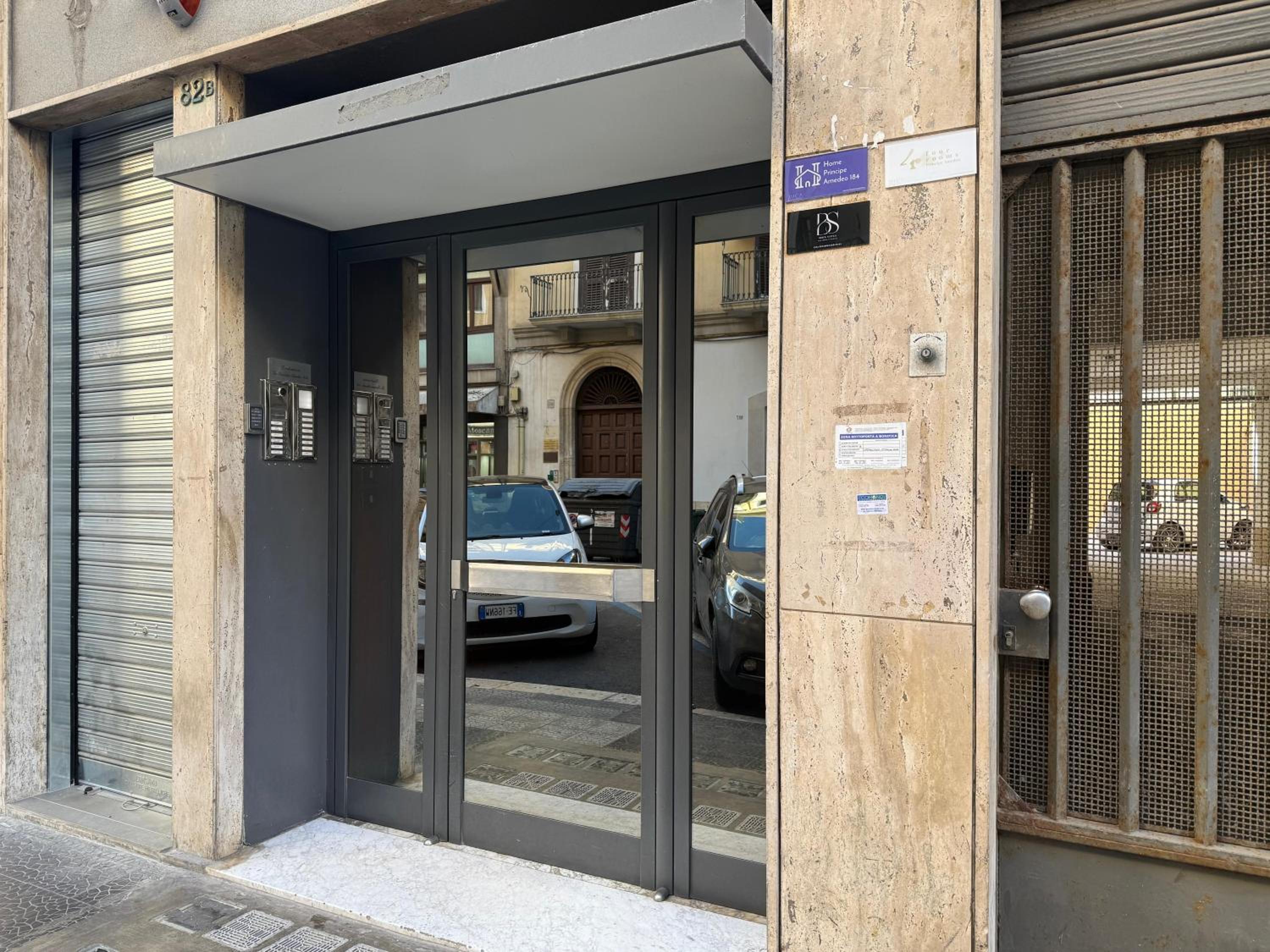 Brick Suites - New Design Apartments with LEGO in Bari City Center