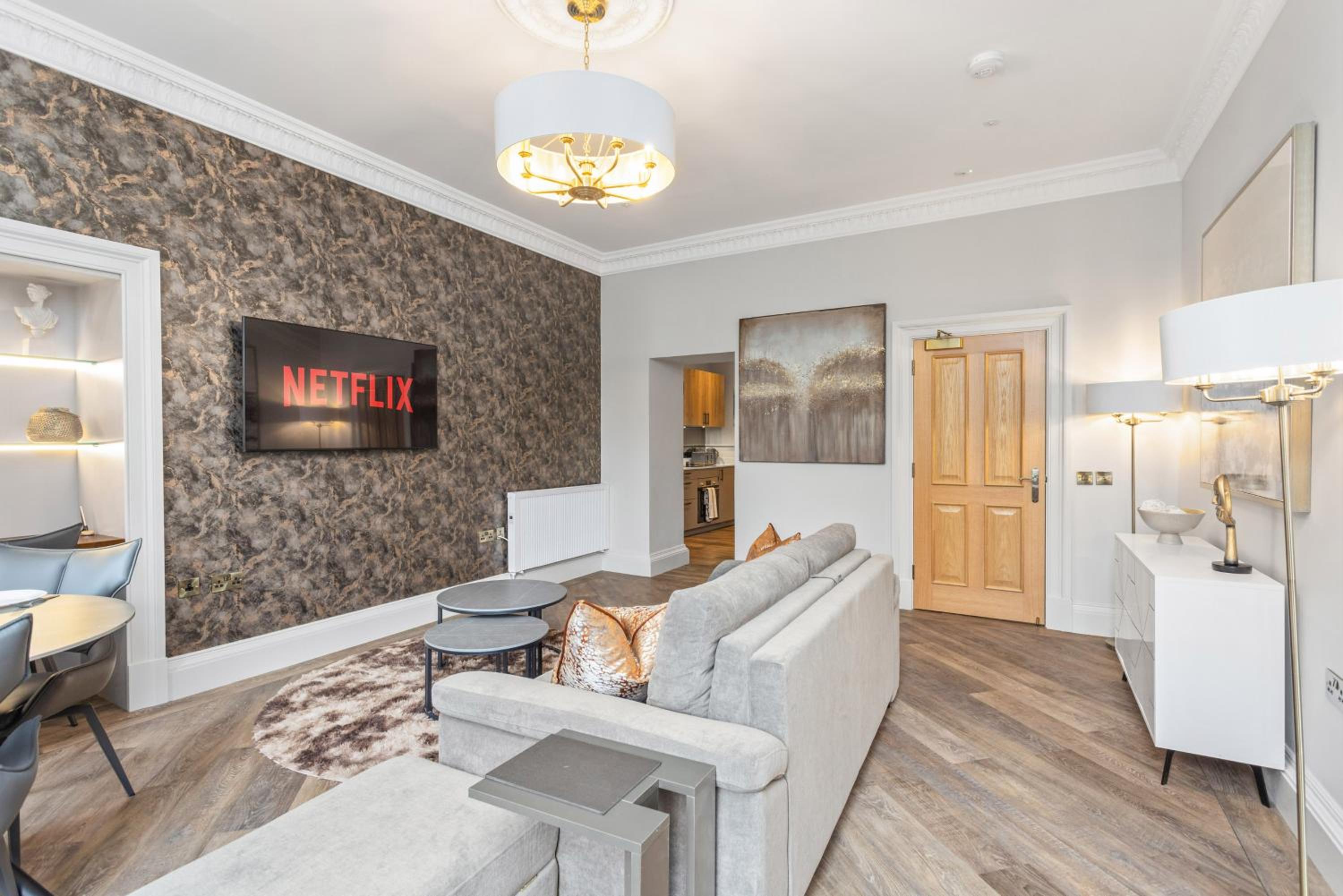 Prime Central Edinburgh 1 bed