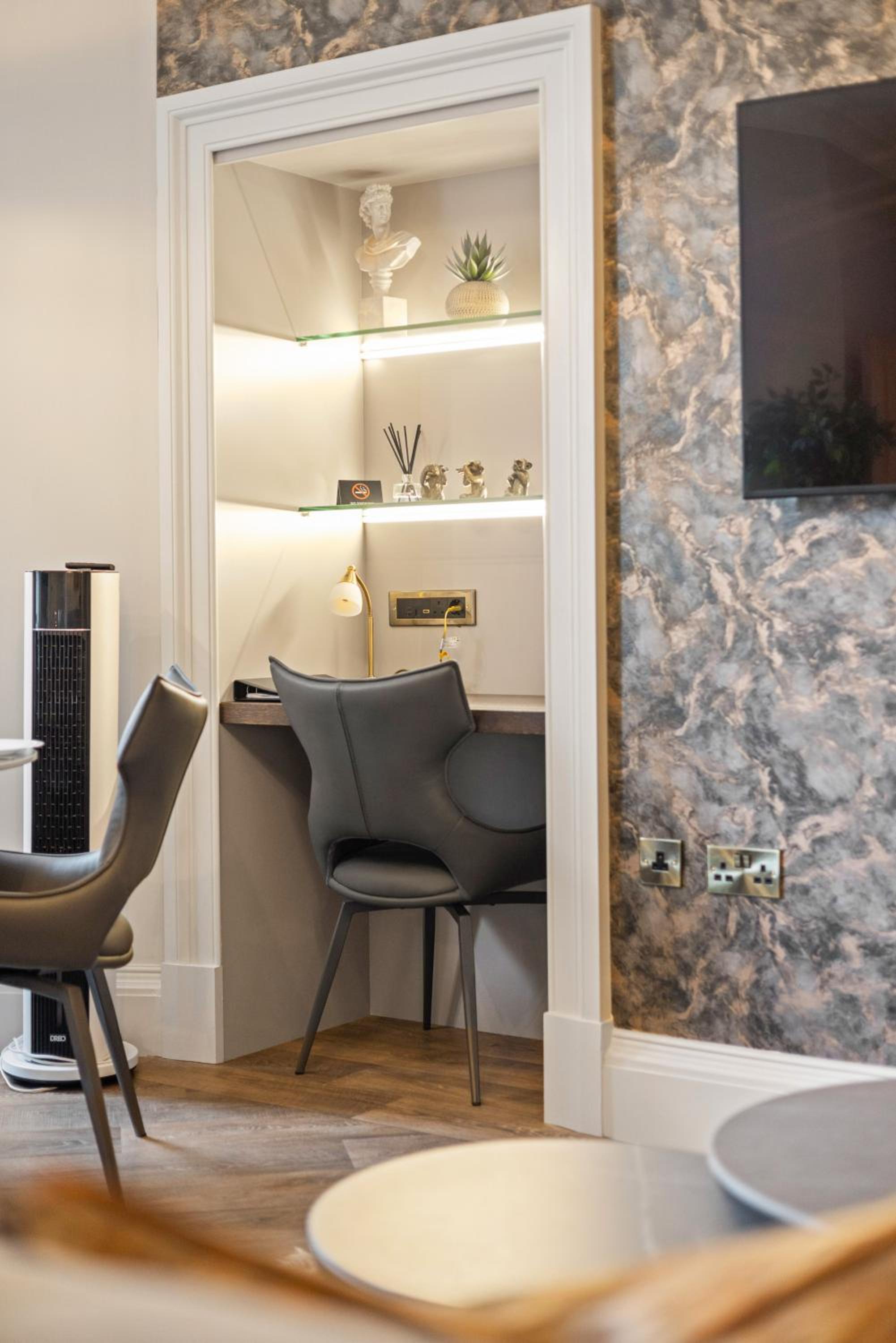 Prime Central Edinburgh 1 bed