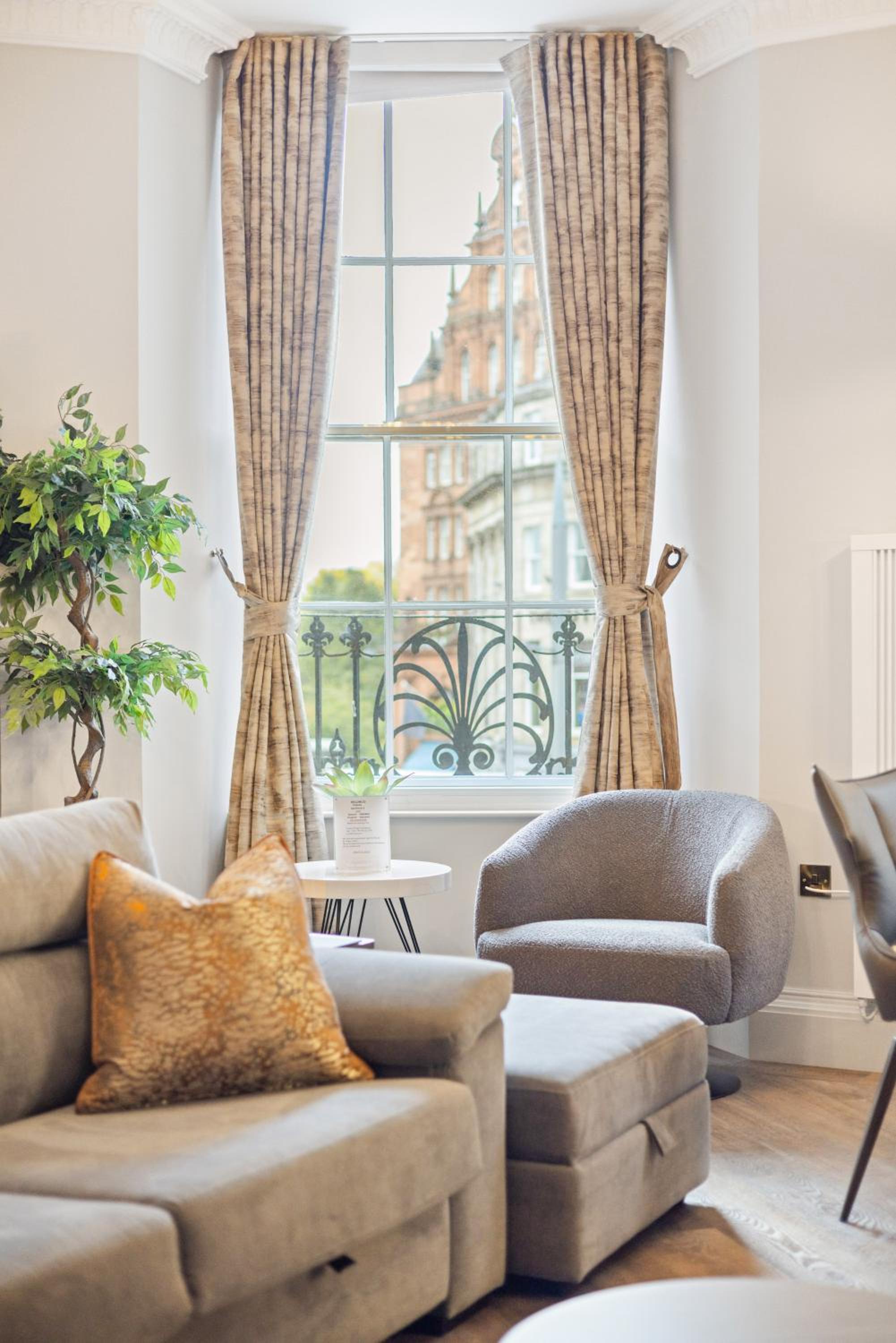 Prime Central Edinburgh 1 bed