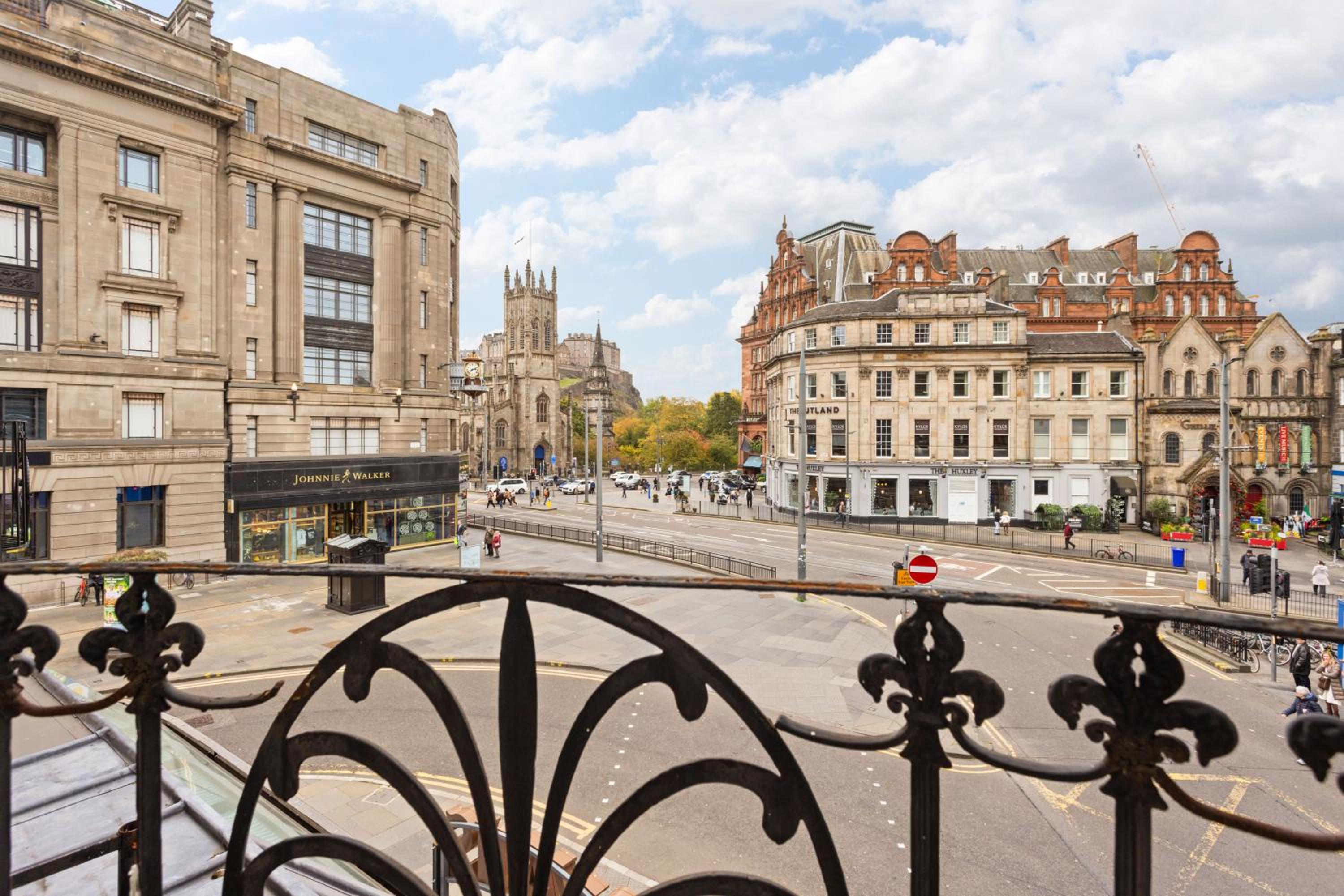 Prime Central Edinburgh 1 bed