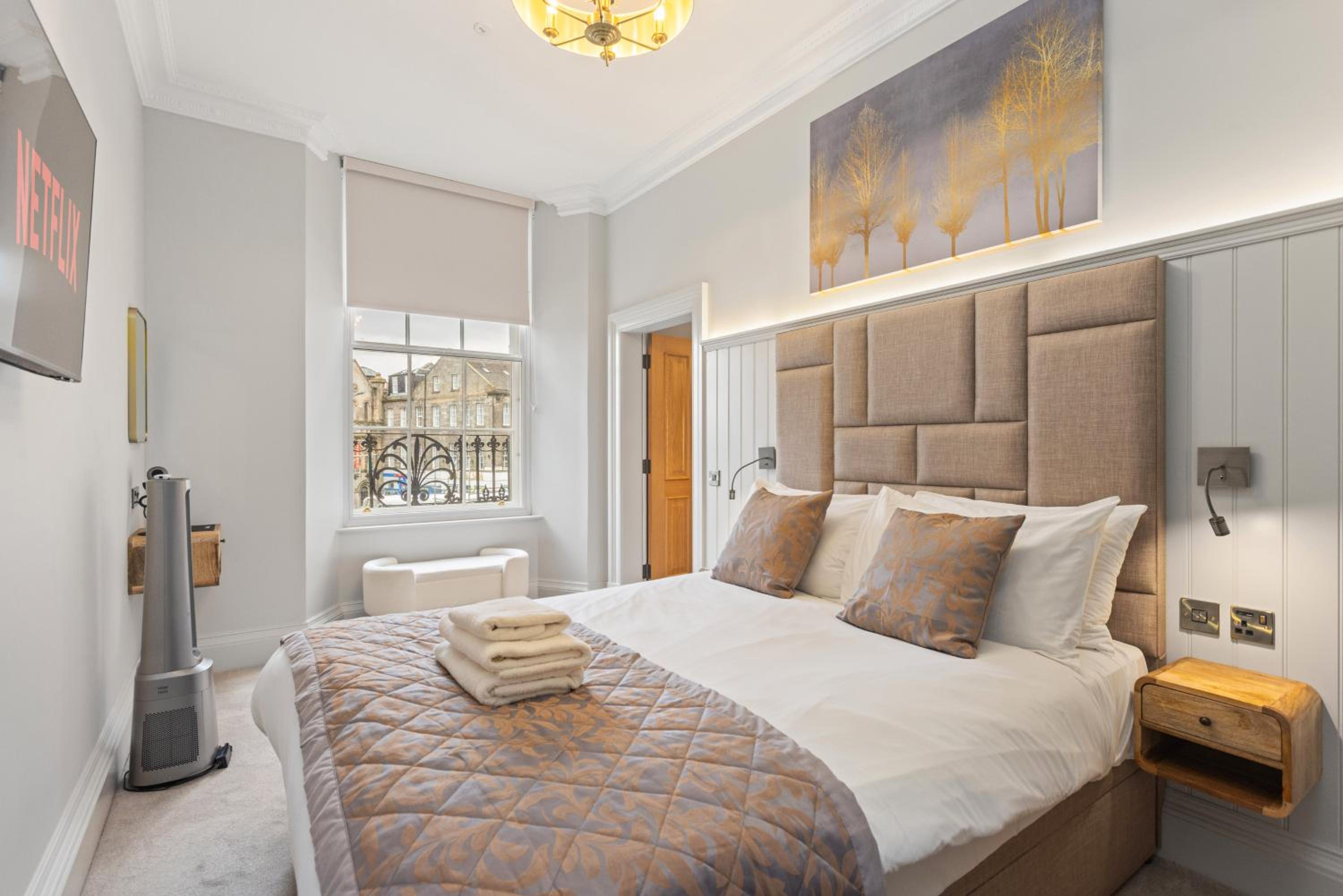 Prime Central Edinburgh 1 bed