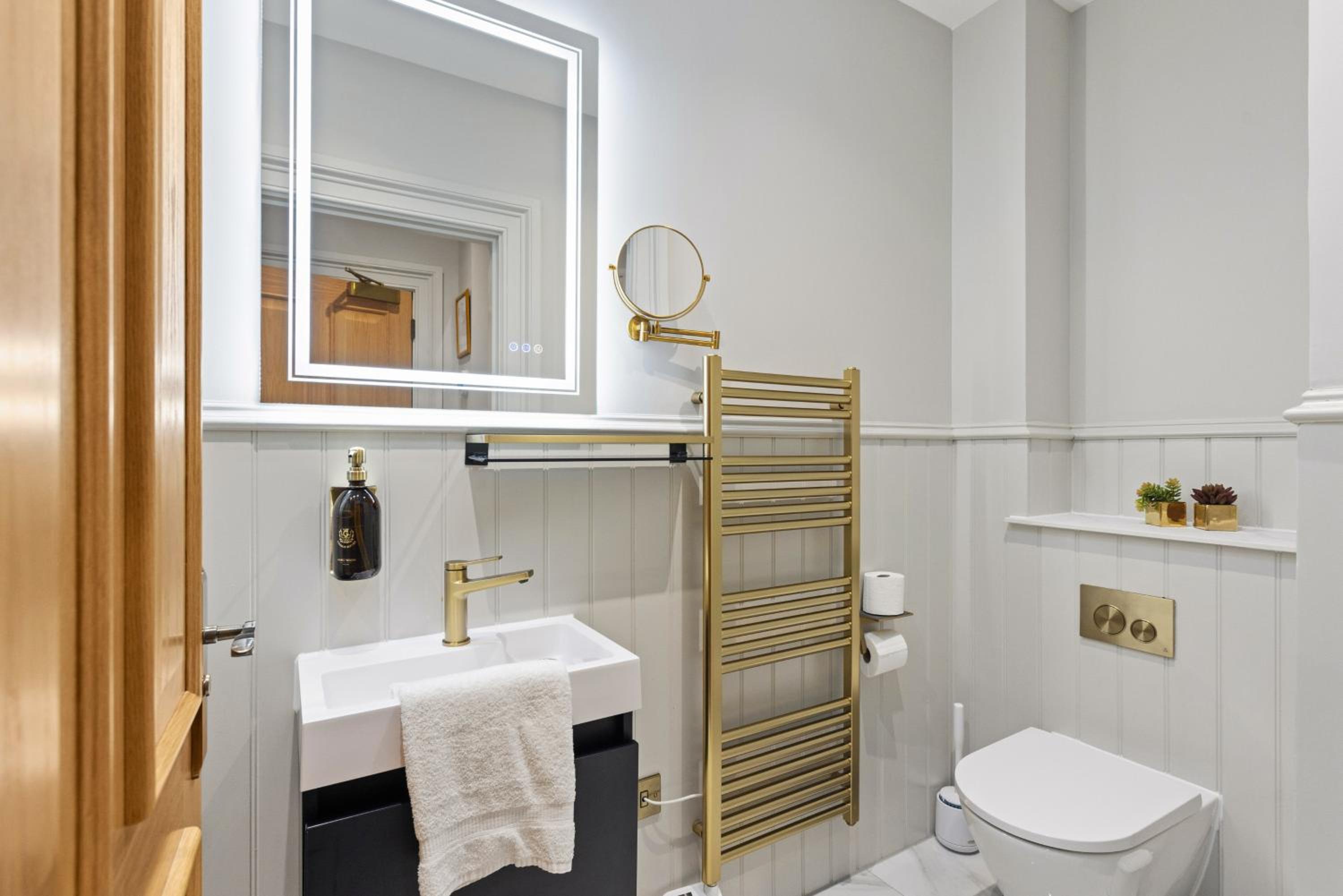 Prime Central Edinburgh 1 bed