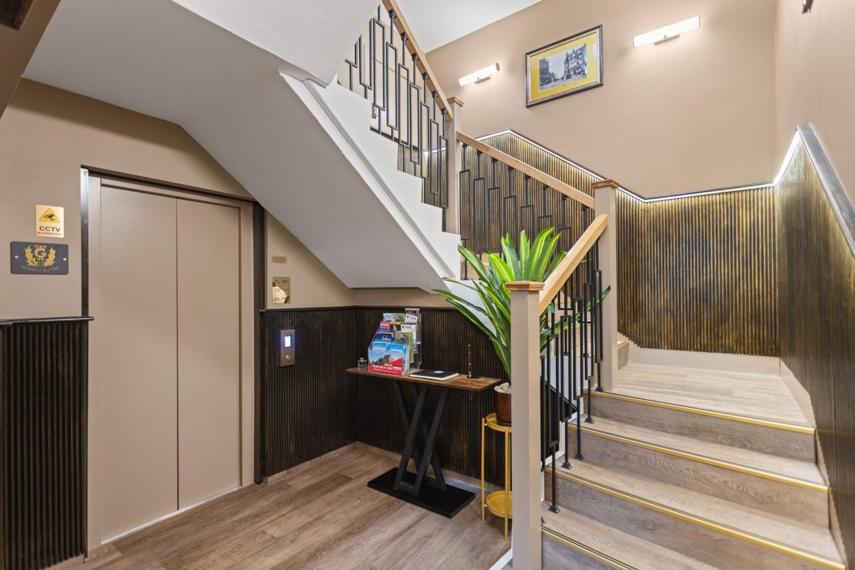 Prime Central Edinburgh 1 bed