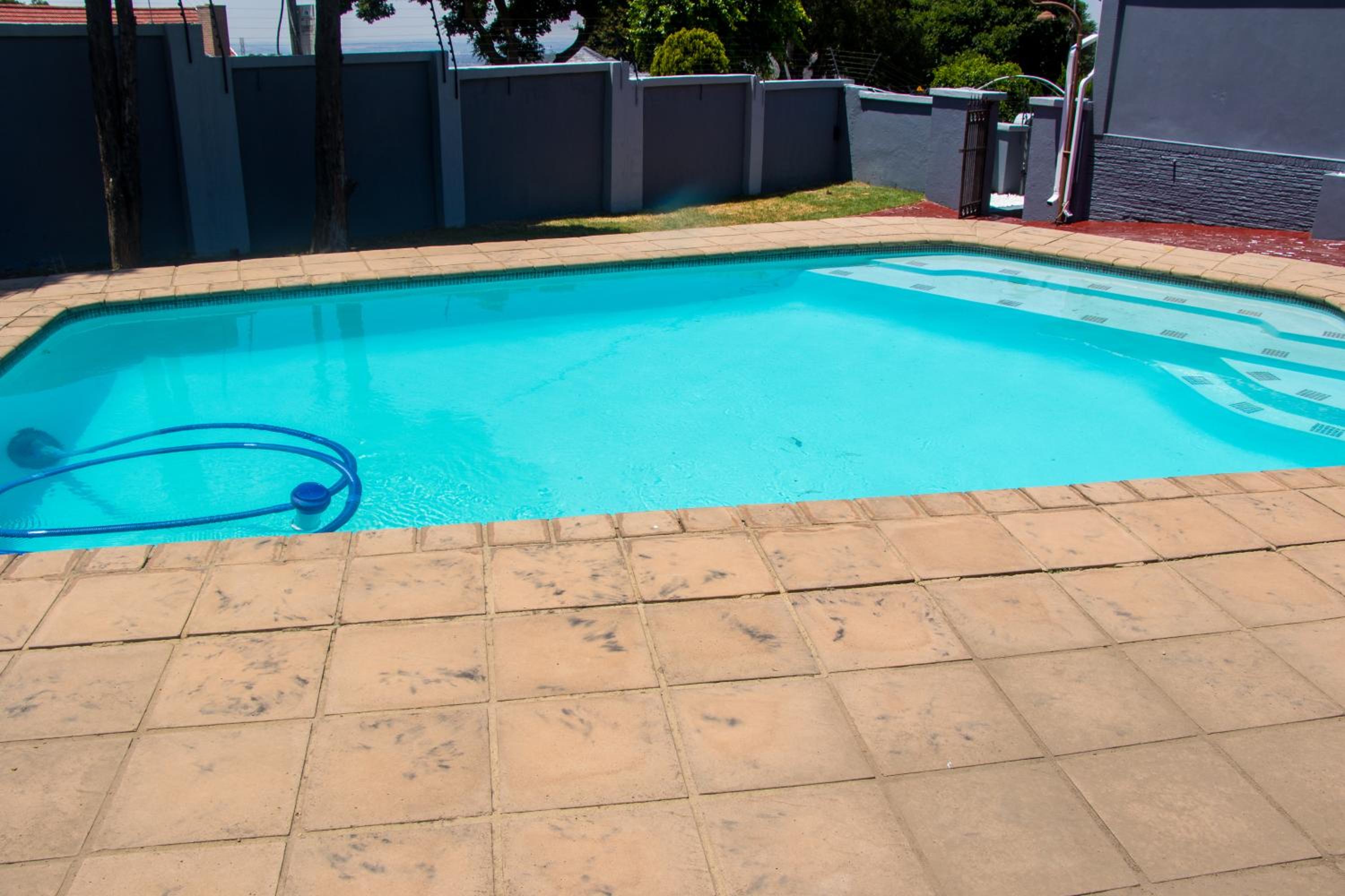 Ogans Guest Villa 21 Elizabeth avanue linmeyer jhb