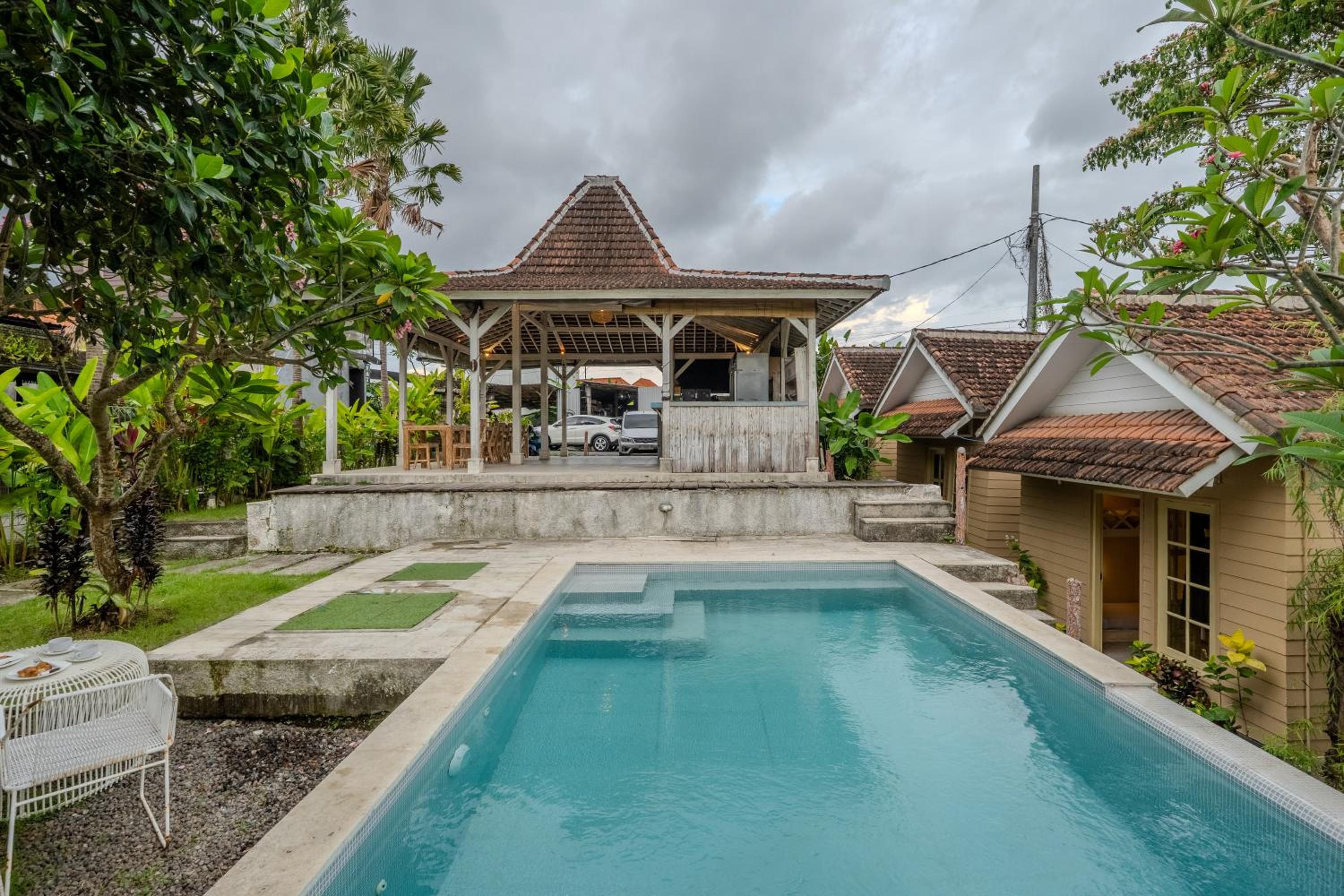 Lucky Hostel Canggu