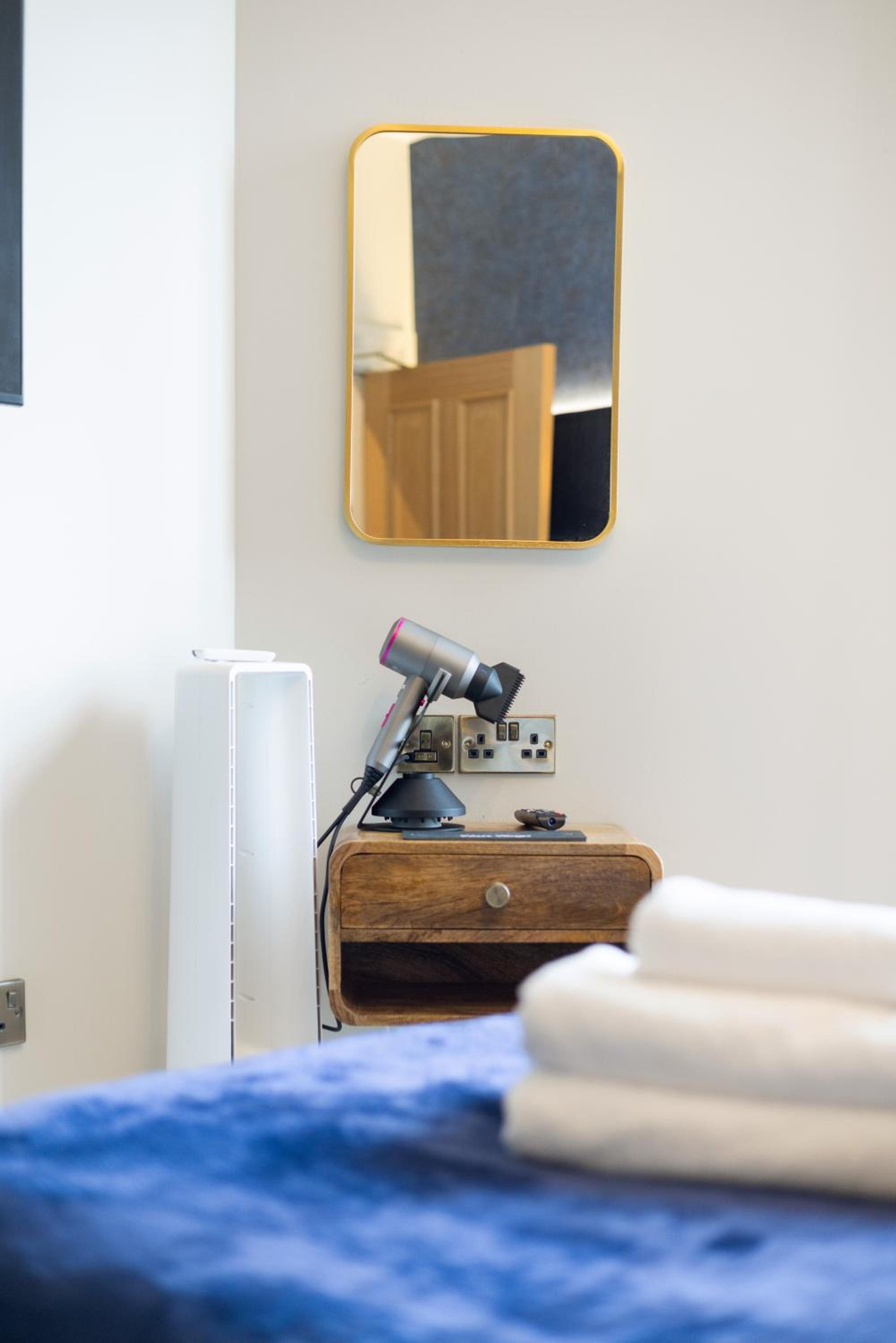 Prime Central Edinburgh 2 bed