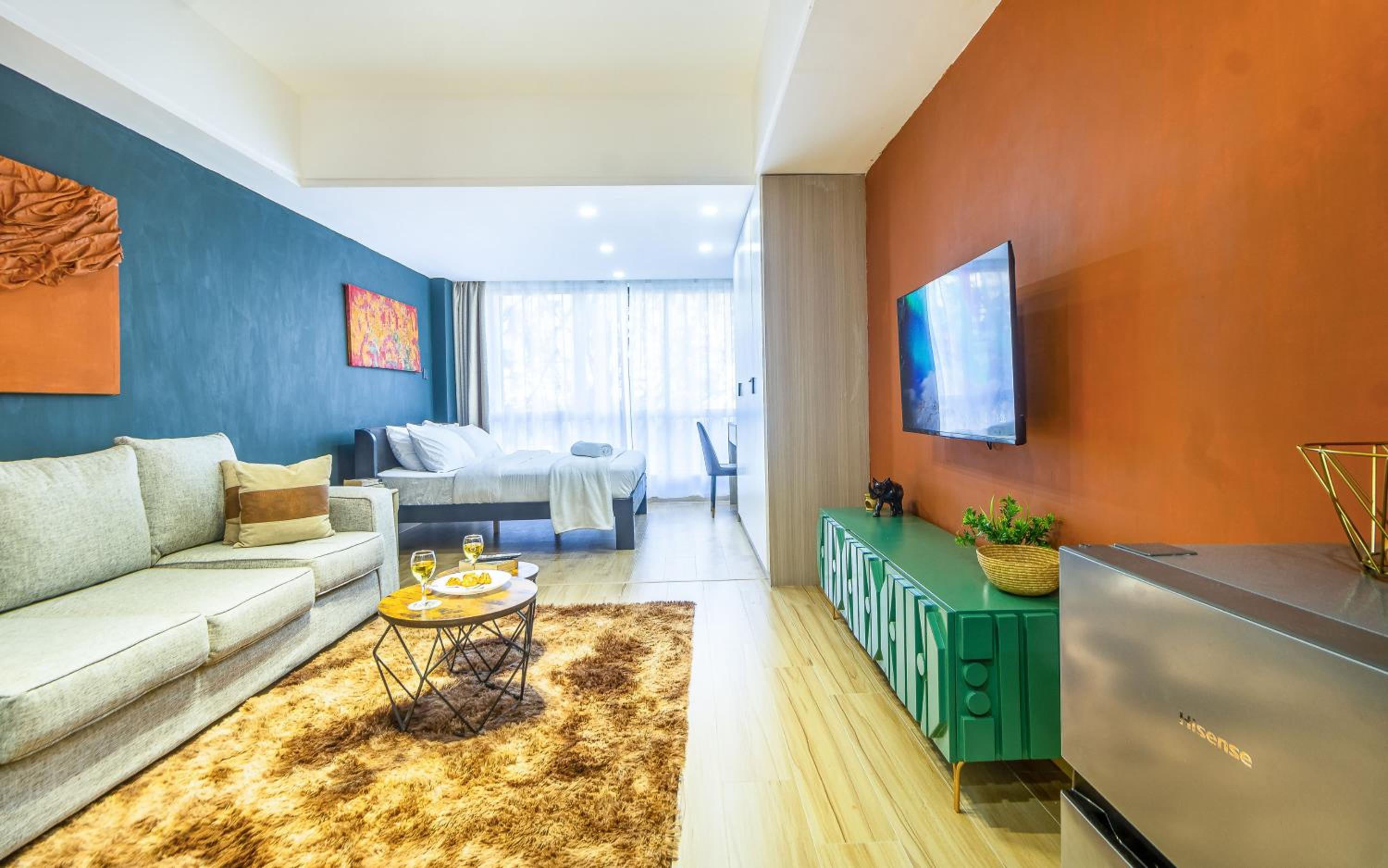 Luxe Studio with pool, gym and work space