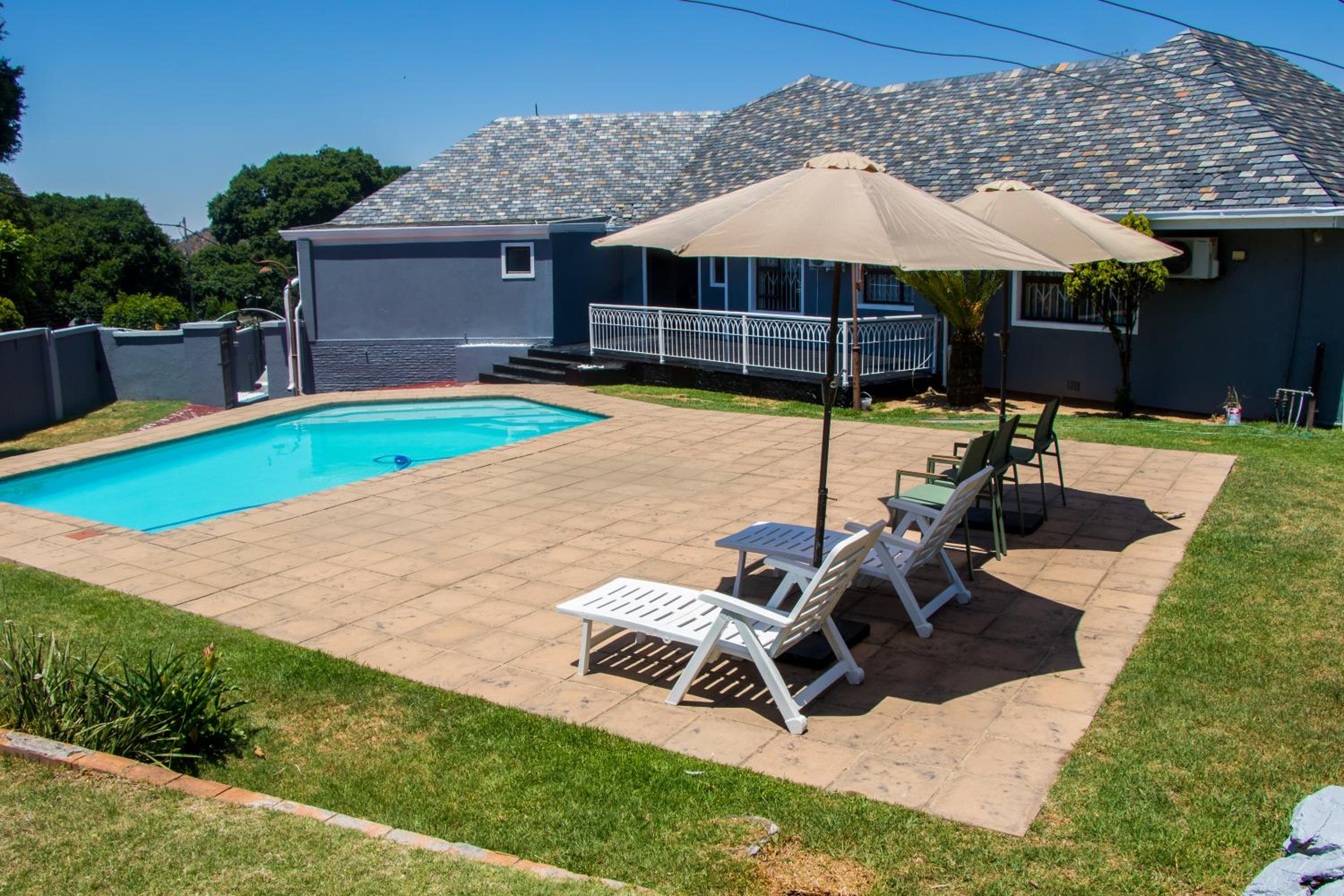 Ogans Guest Villa 21 Elizabeth avanue linmeyer jhb