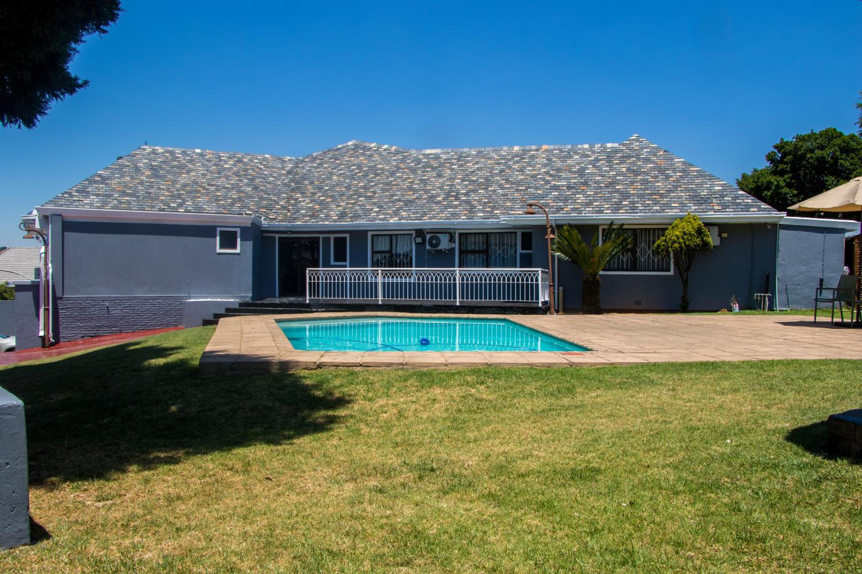 Ogans Guest Villa 21 Elizabeth avanue linmeyer jhb