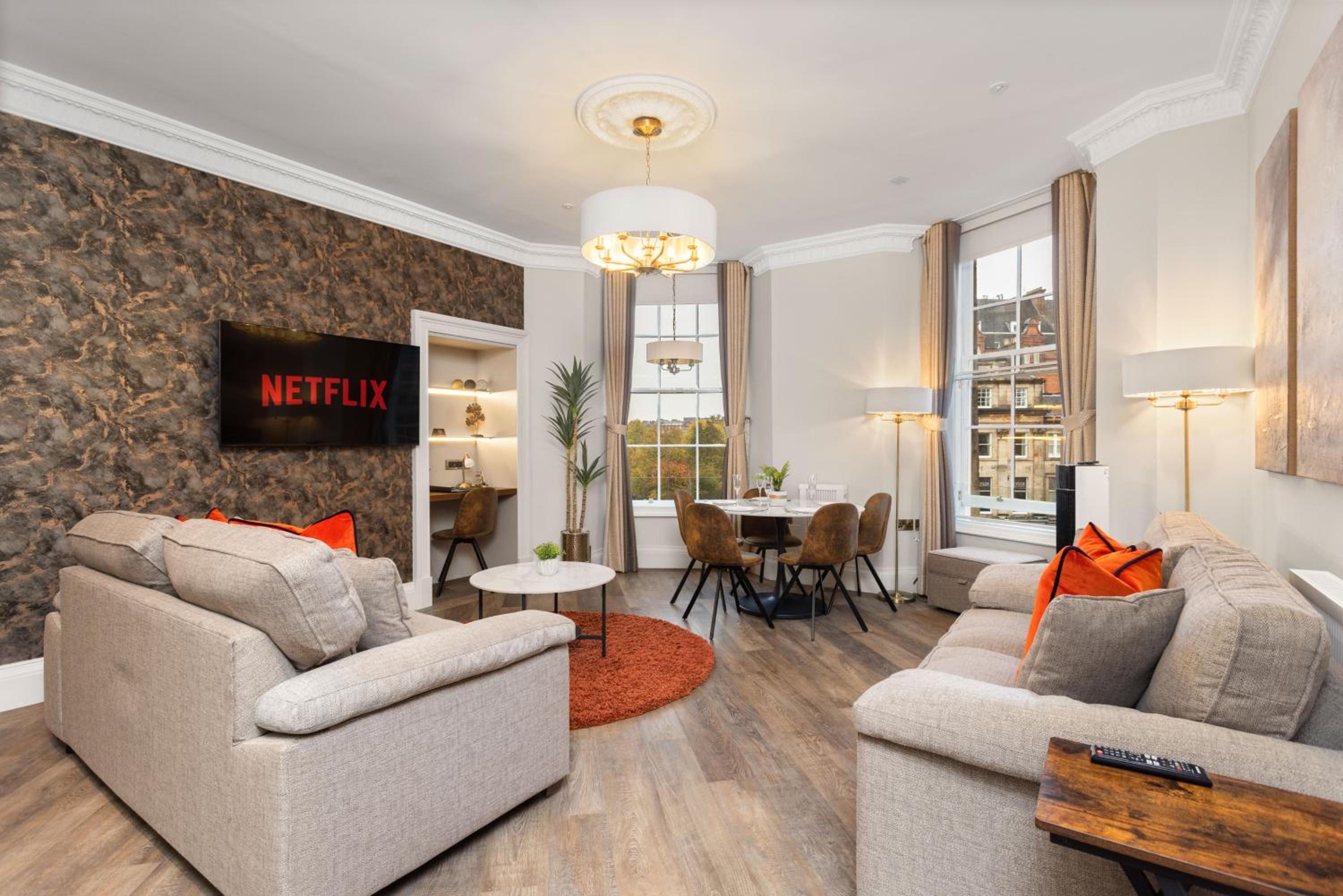 Prime Central Edinburgh 3 bed