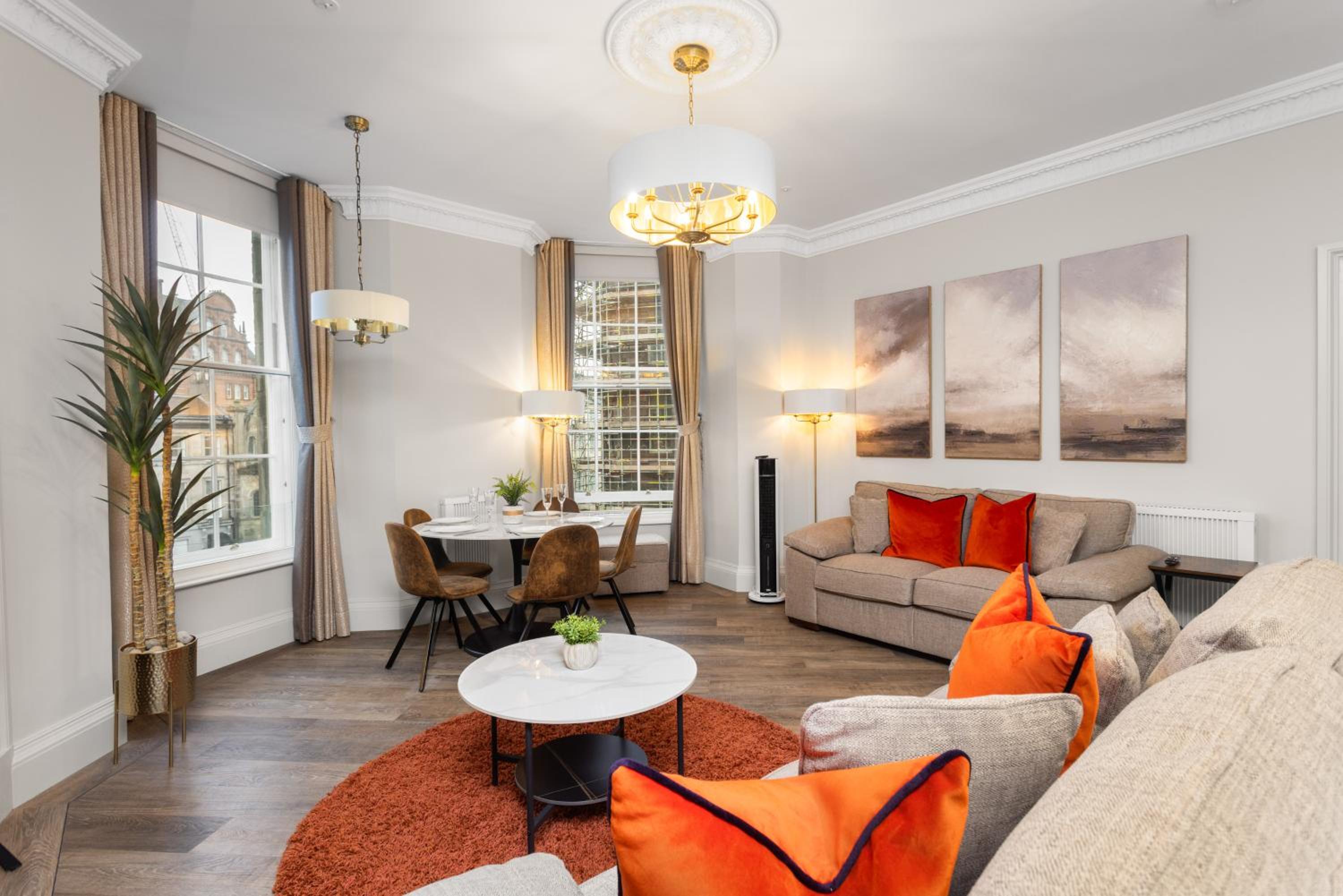 Prime Central Edinburgh 3 bed