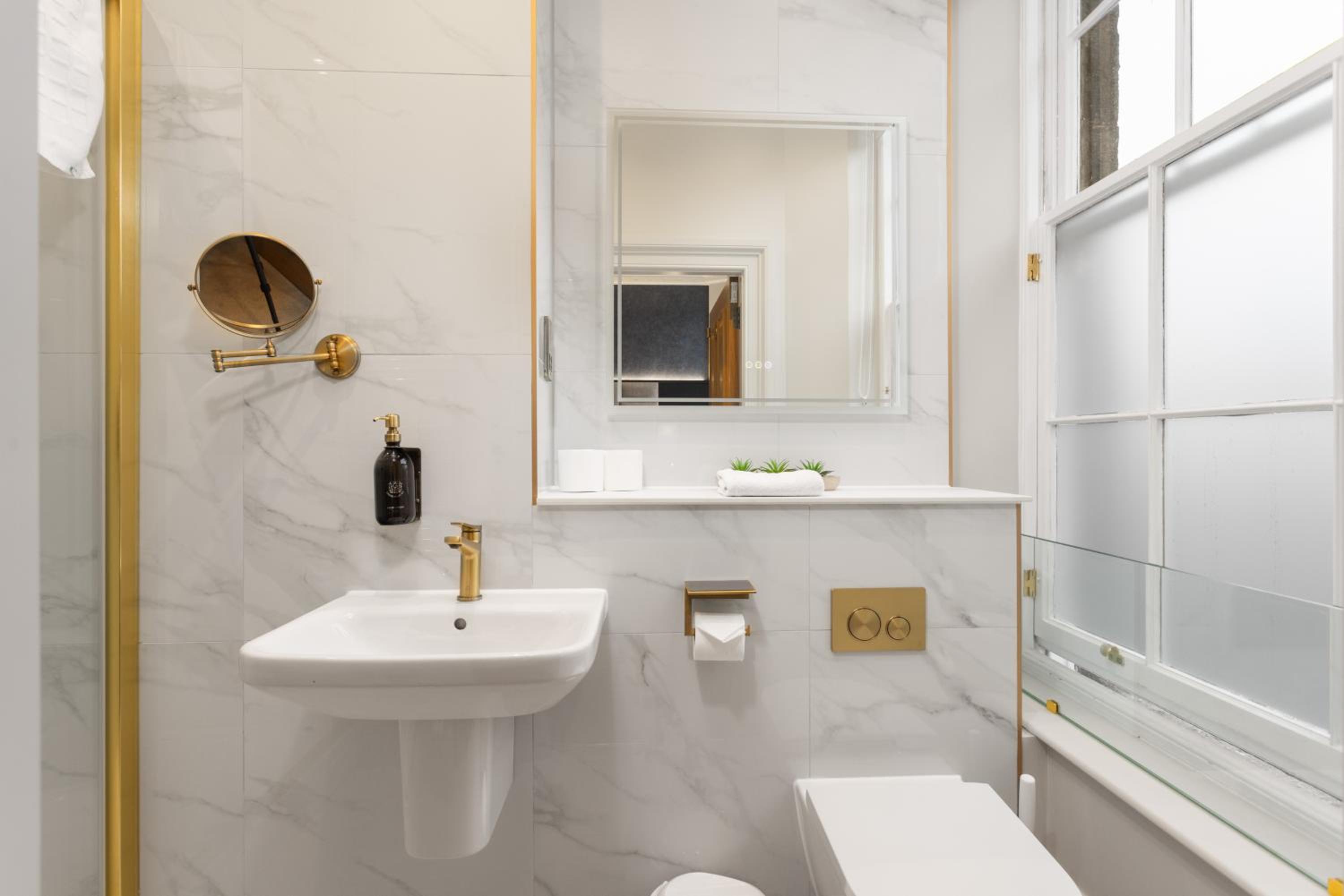 Prime Central Edinburgh 3 bed