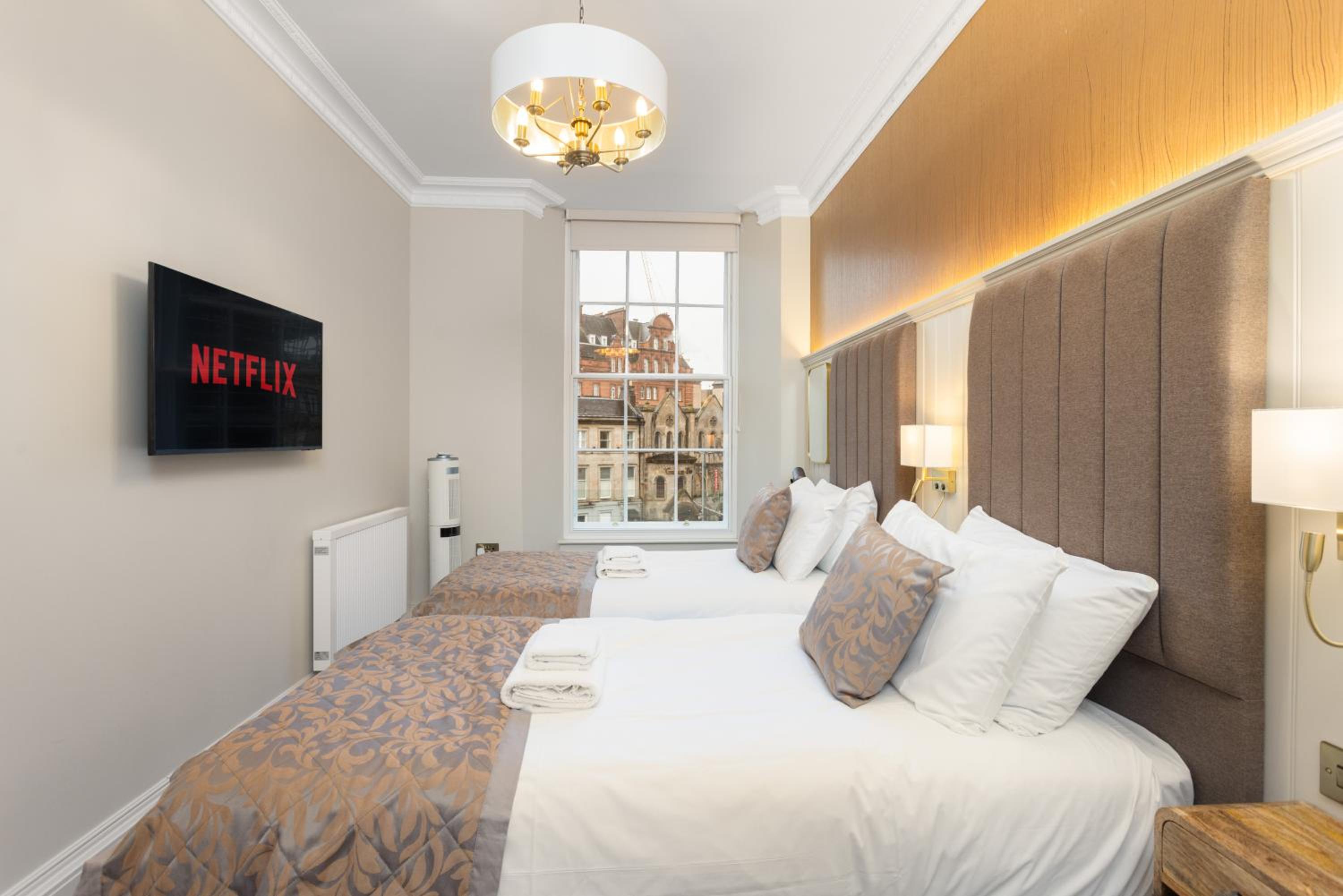 Prime Central Edinburgh 3 bed