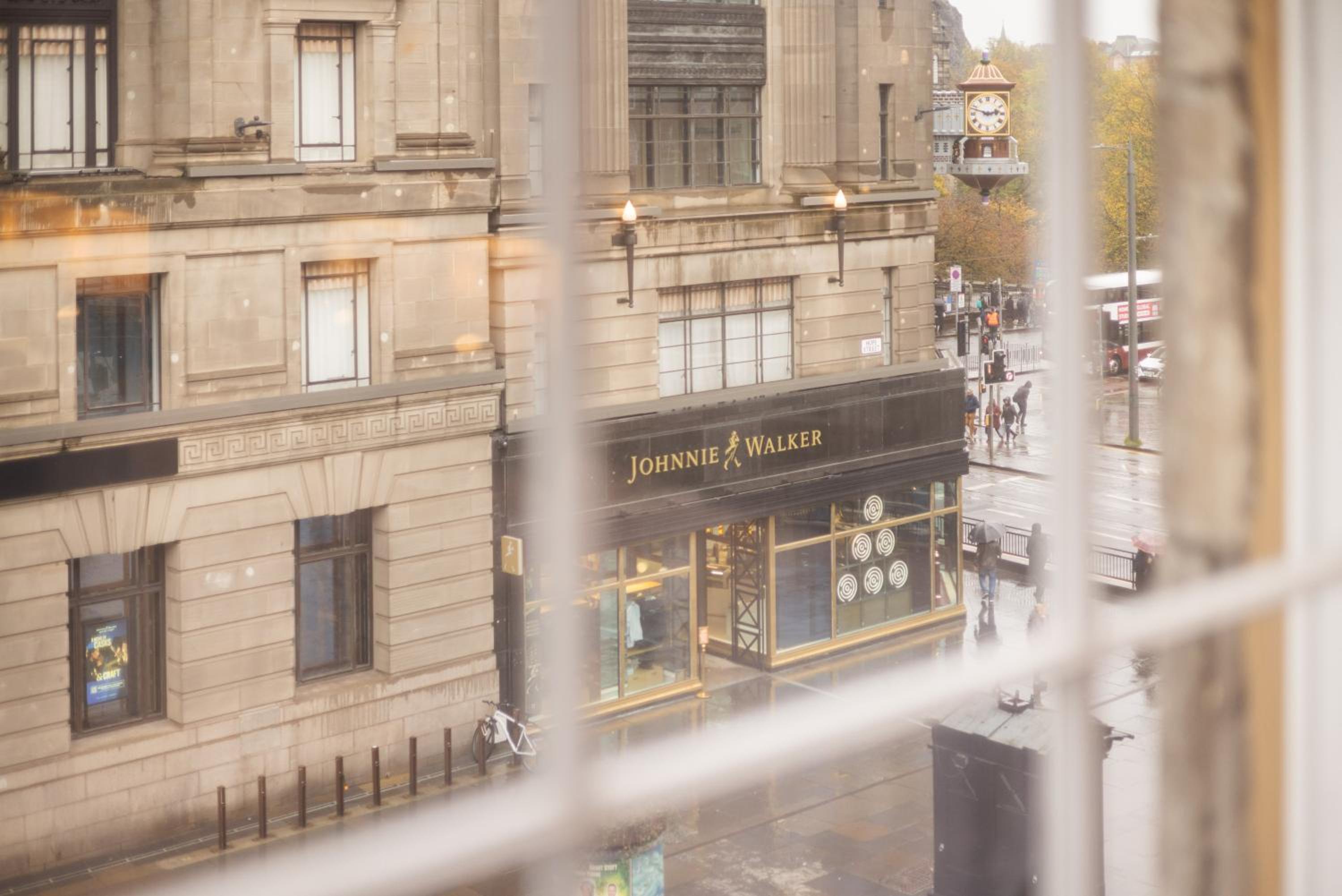 Prime Central Edinburgh 3 bed