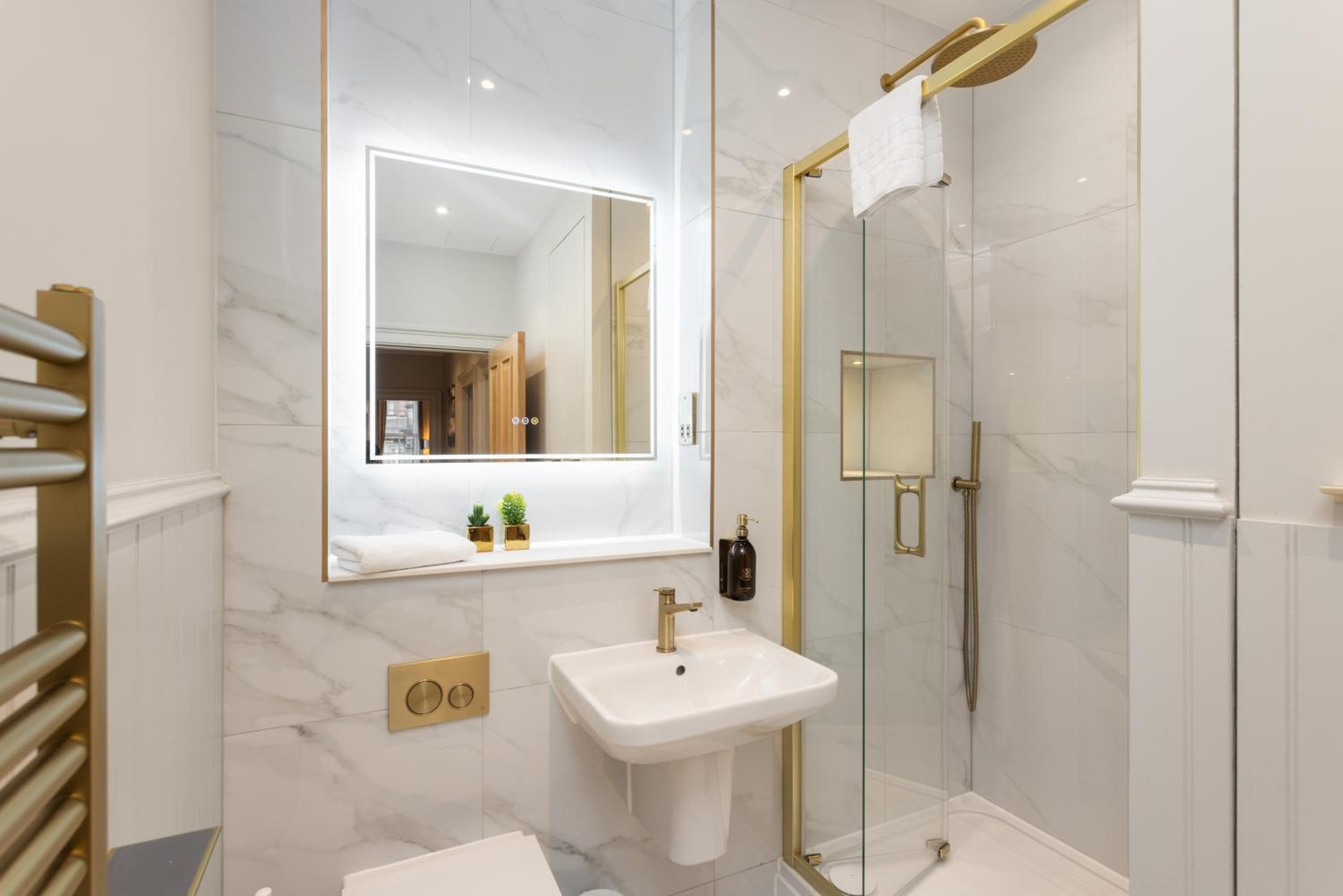 Prime Central Edinburgh 3 bed