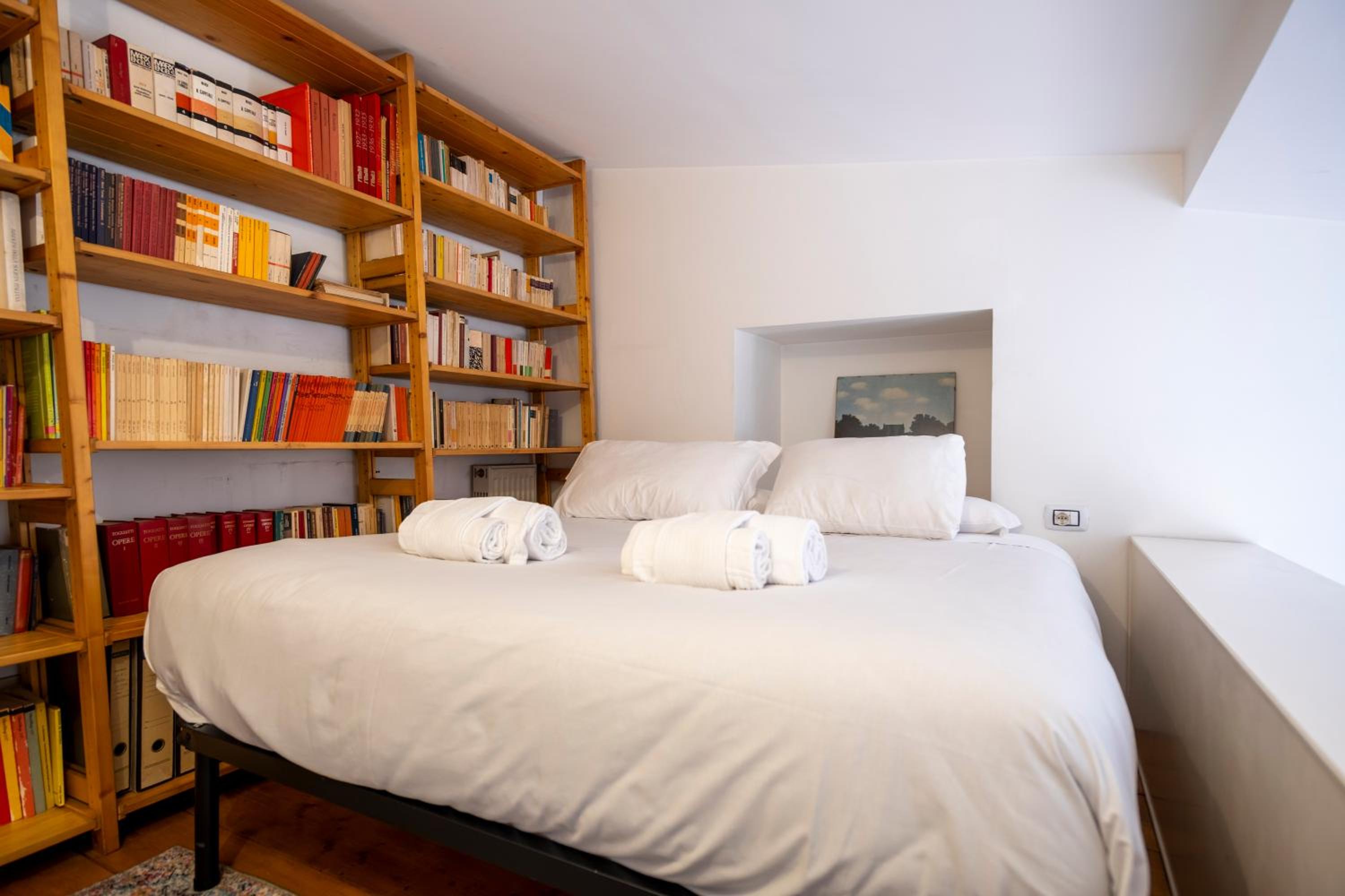 Elegantis Monti Penthouse With Private Terrace and Colosseum View