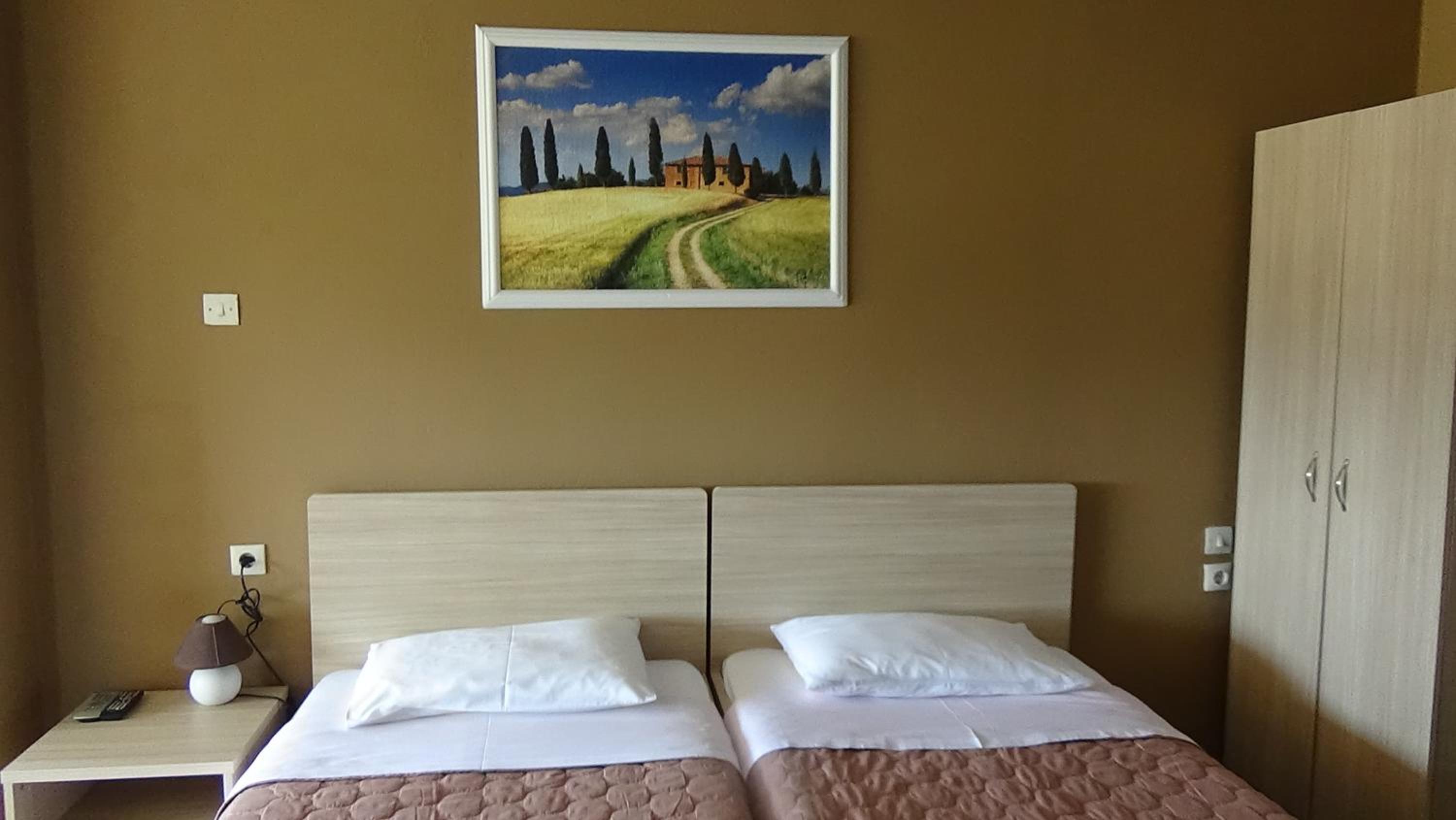Alexandros Apartments